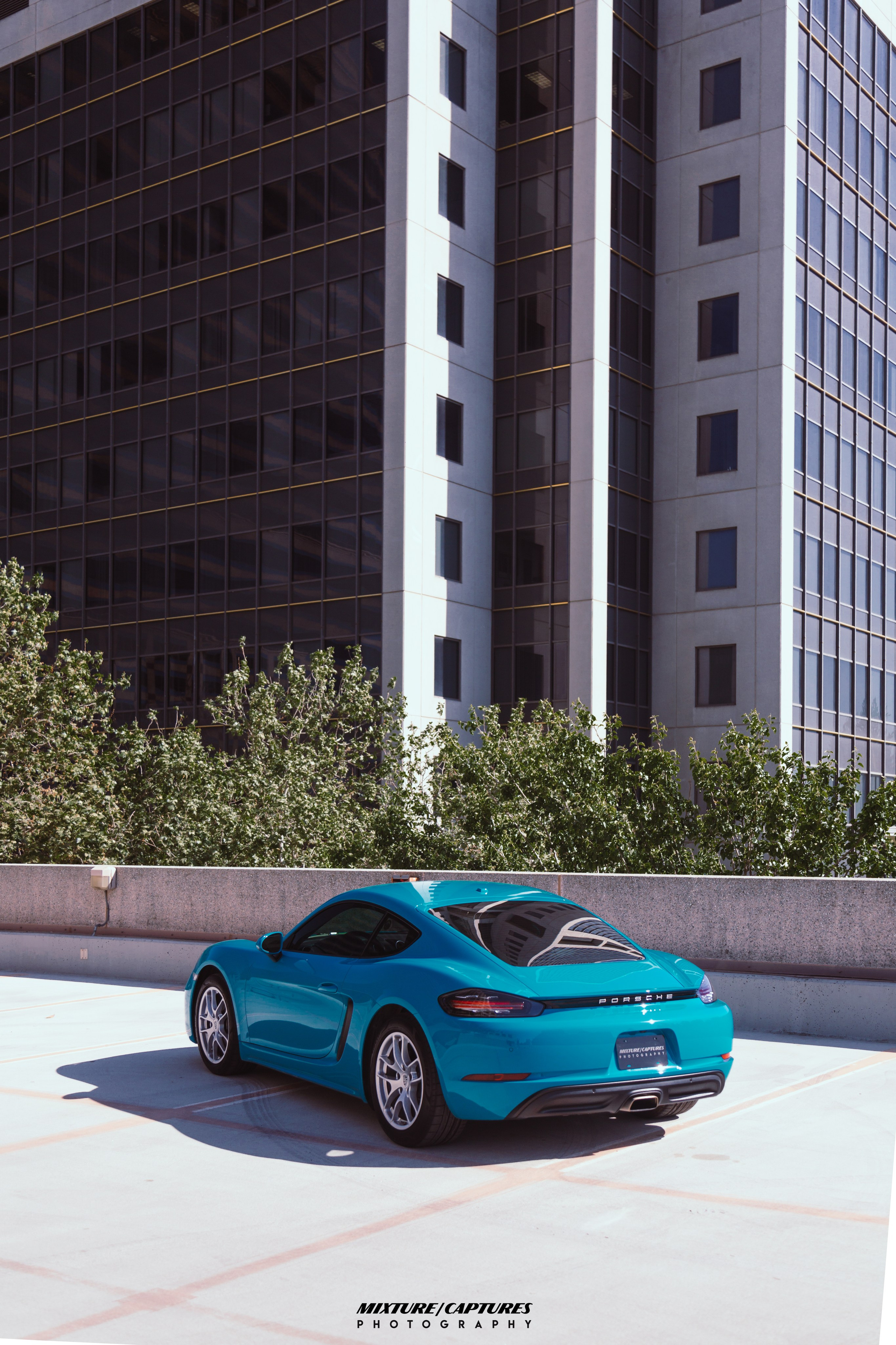 2019 Porsche 718 Cayman. Mixturecaptures