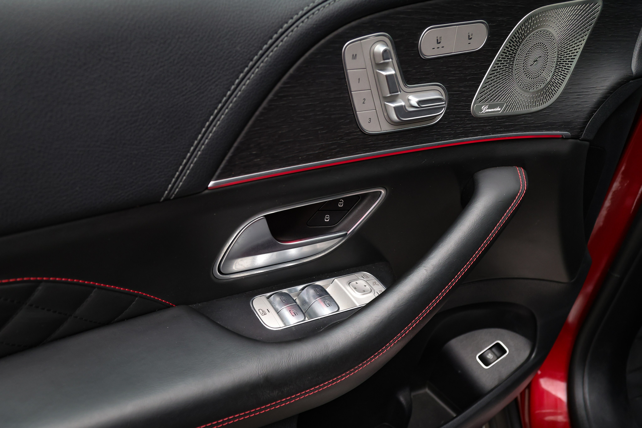 2021 MERCEDES GLE. Mixturecaptures