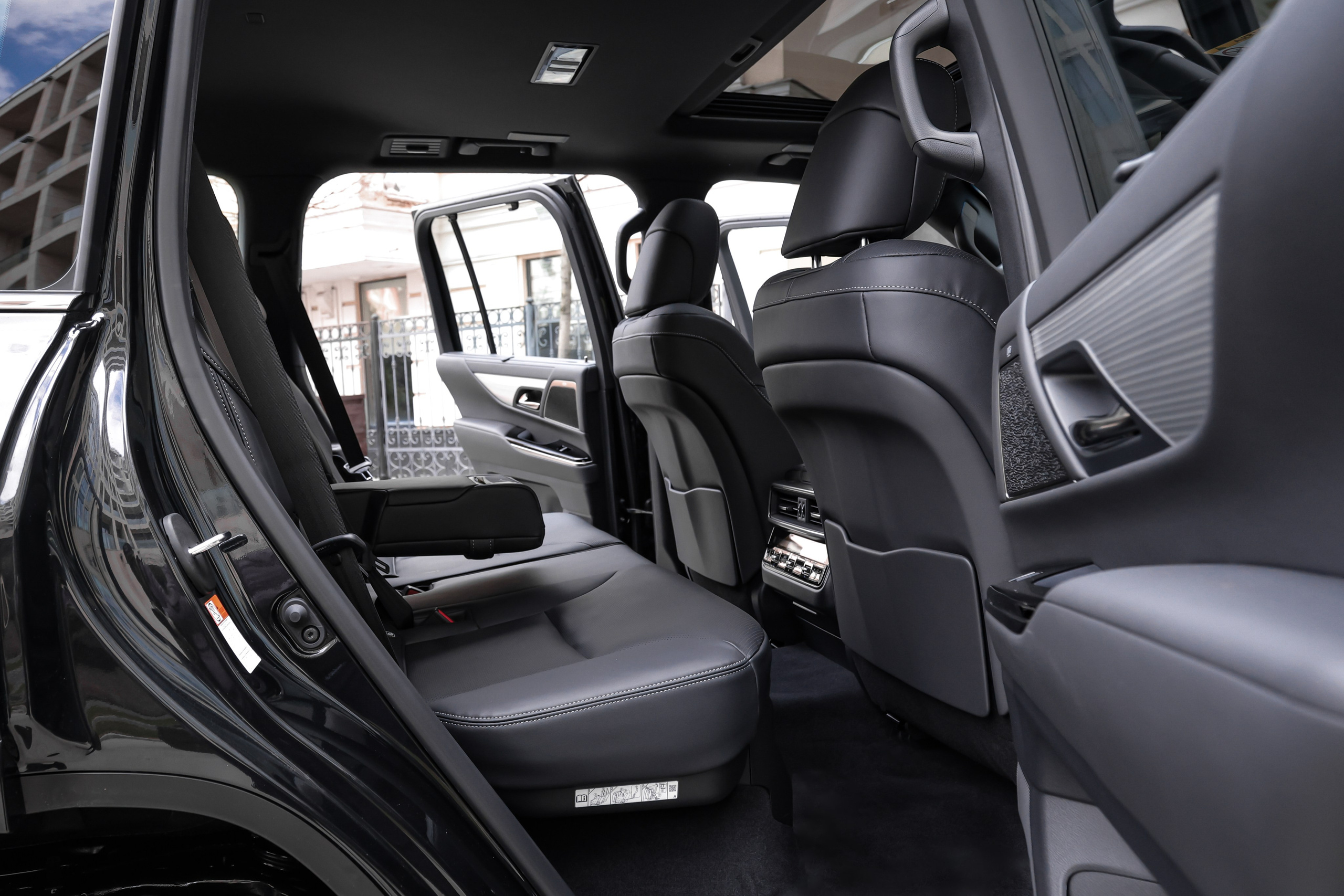 2024 LEXUS LX 500d. Mixturecaptures