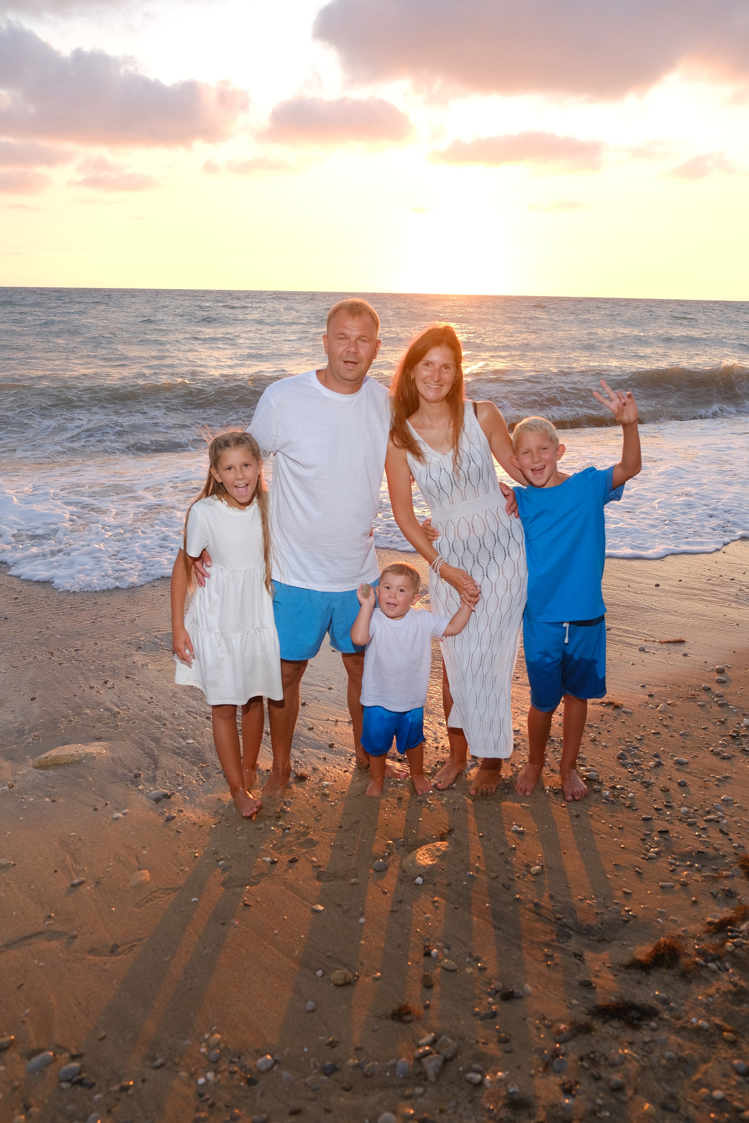 На Море. Профессиональная фотосъемка в Крыму. Натуральные эмоции и живые кадры. Забронируйте дату прямо сейчас!