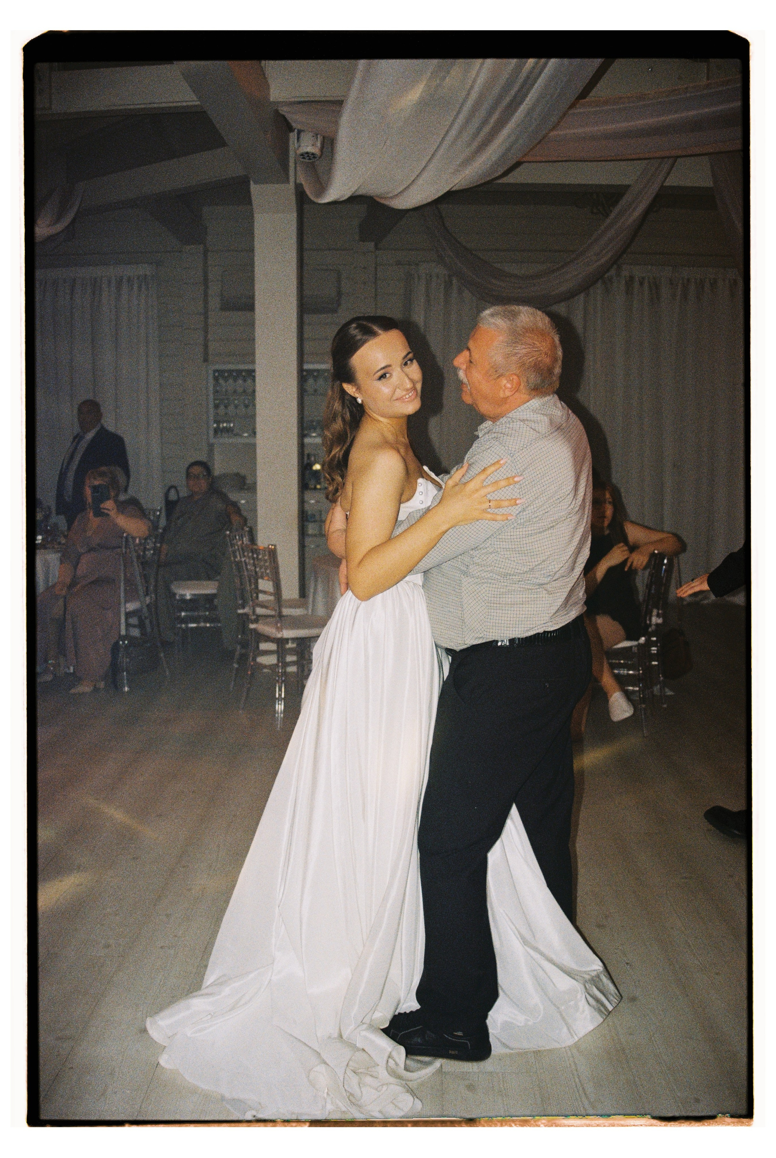 Плёнка. Свадебный и портретный фотограф в Тюмени Женя Черемнова