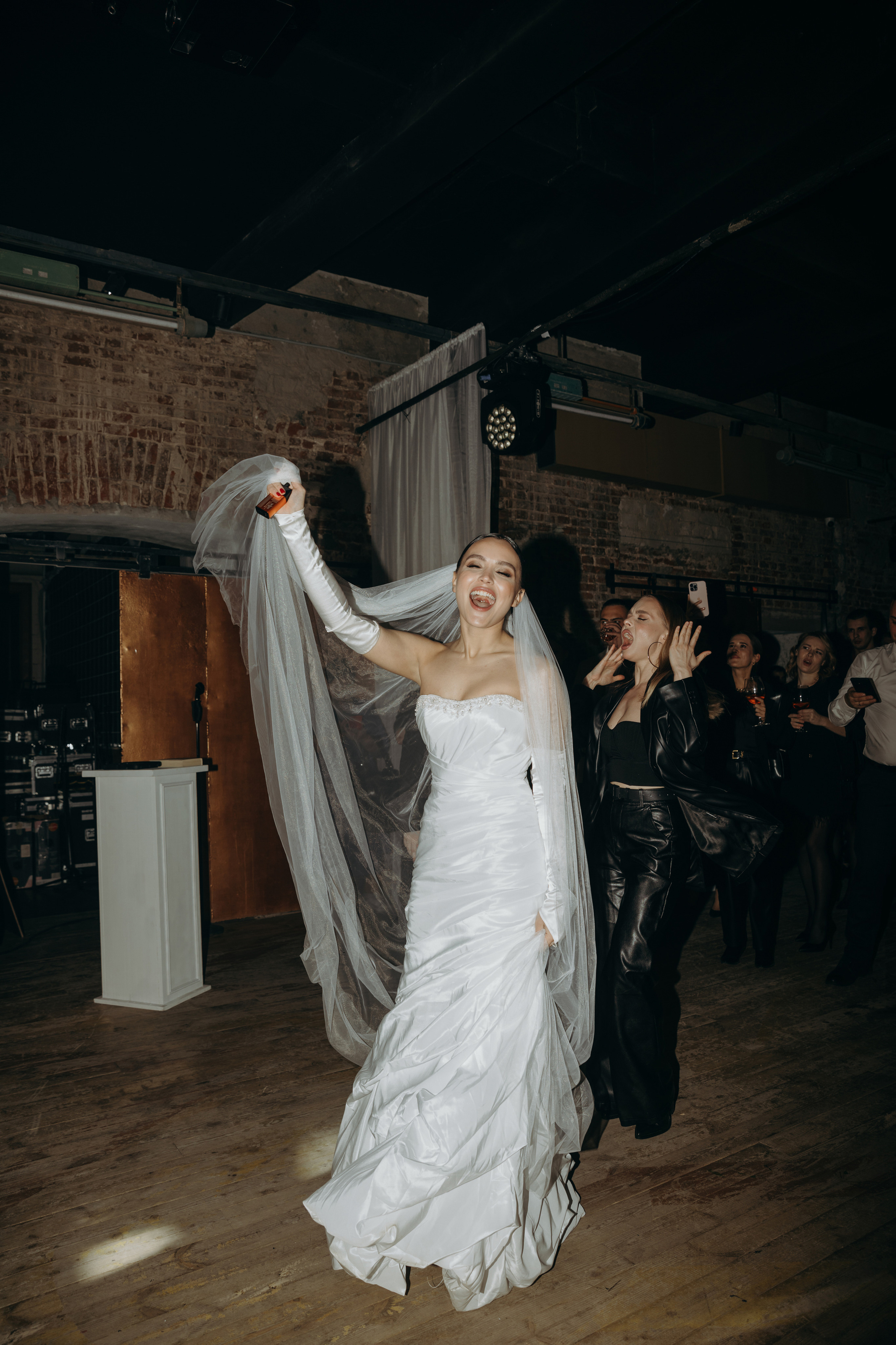 Карина и Стас. Эстетичный свадебный репортаж в любом городе страны