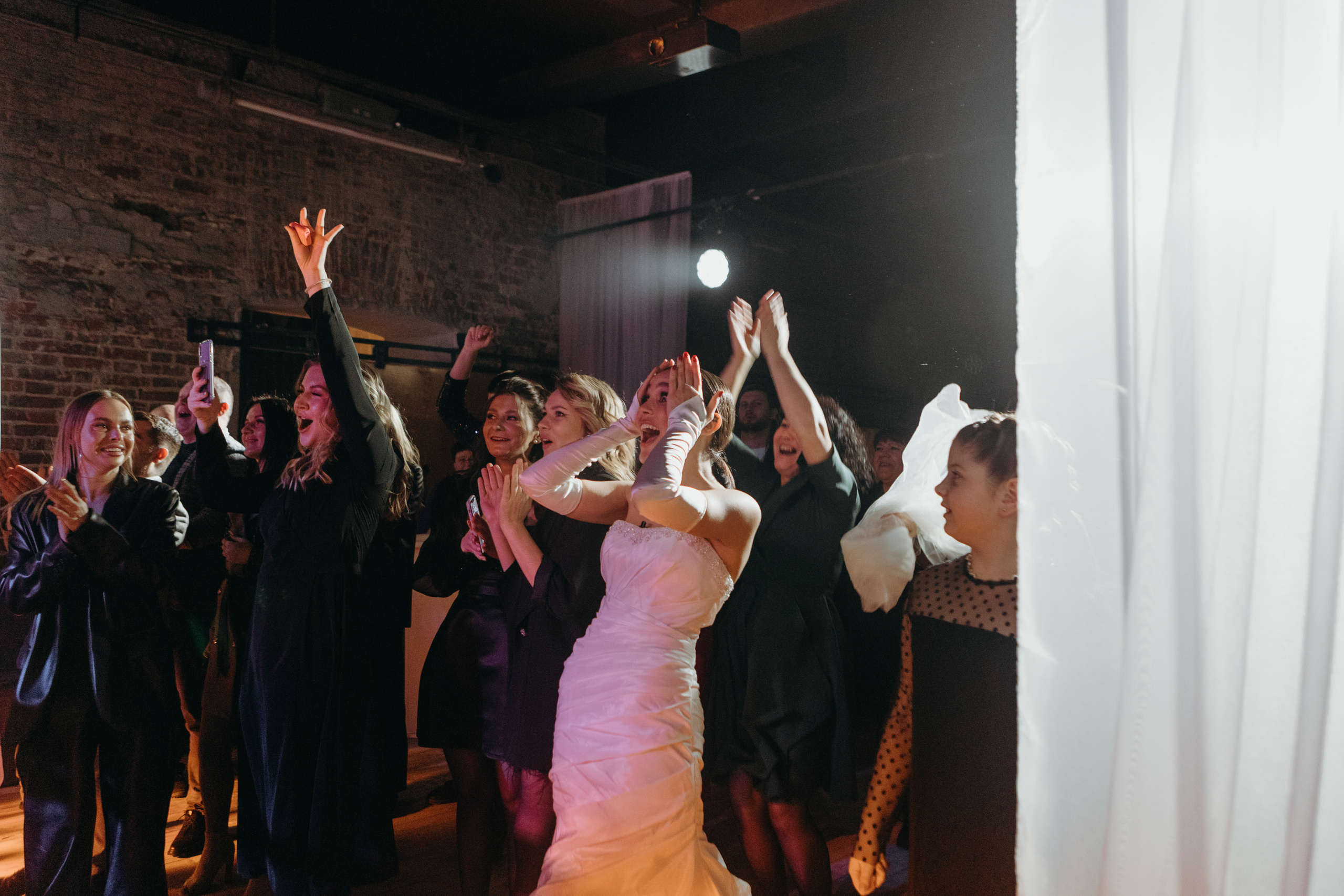 Карина и Стас. Эстетичный свадебный репортаж в любом городе страны