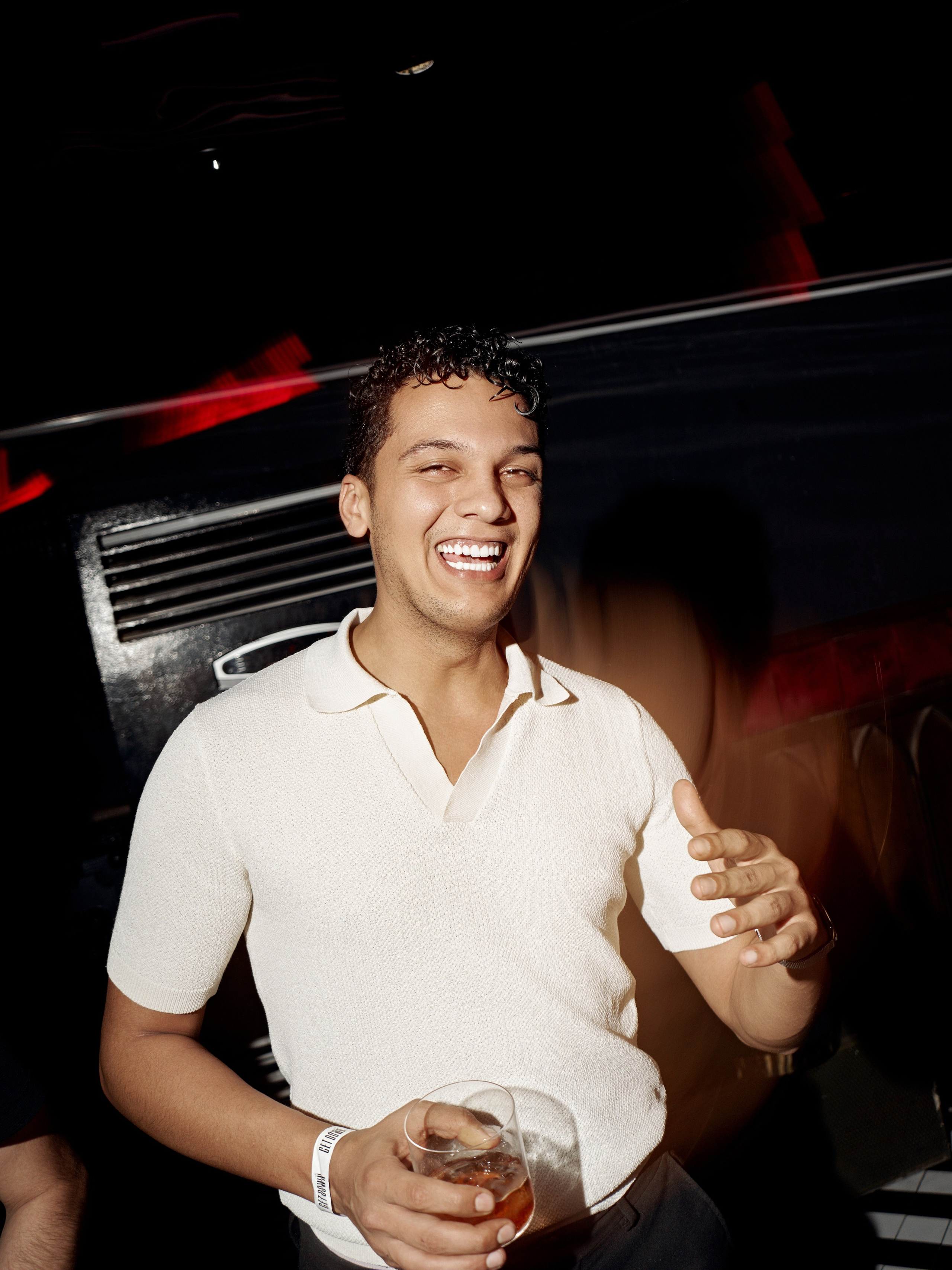 CLUB. NOIZOMAX Художественный фотограф в Дубай