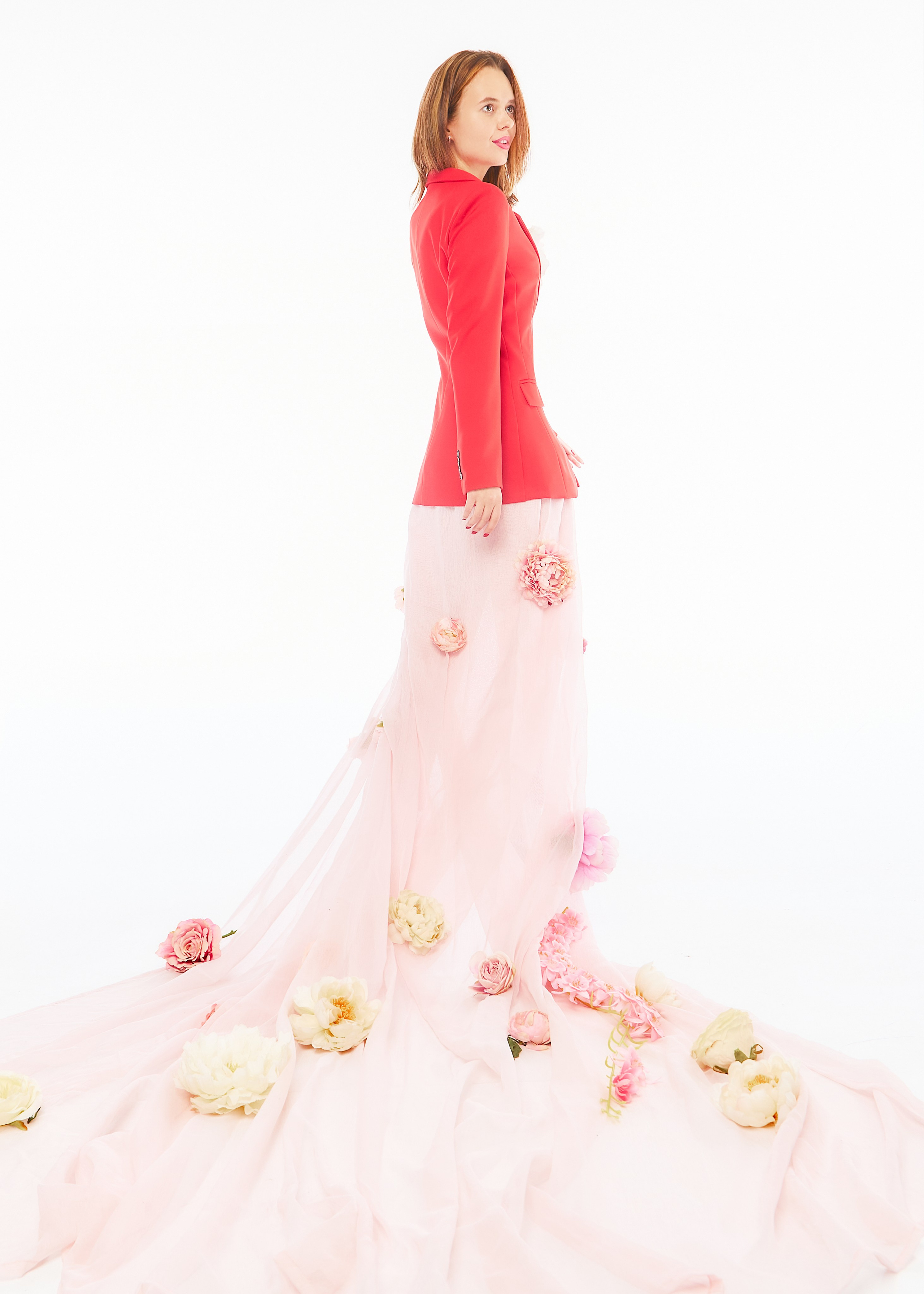 Я  фотограф. Работаю в городе Москва,