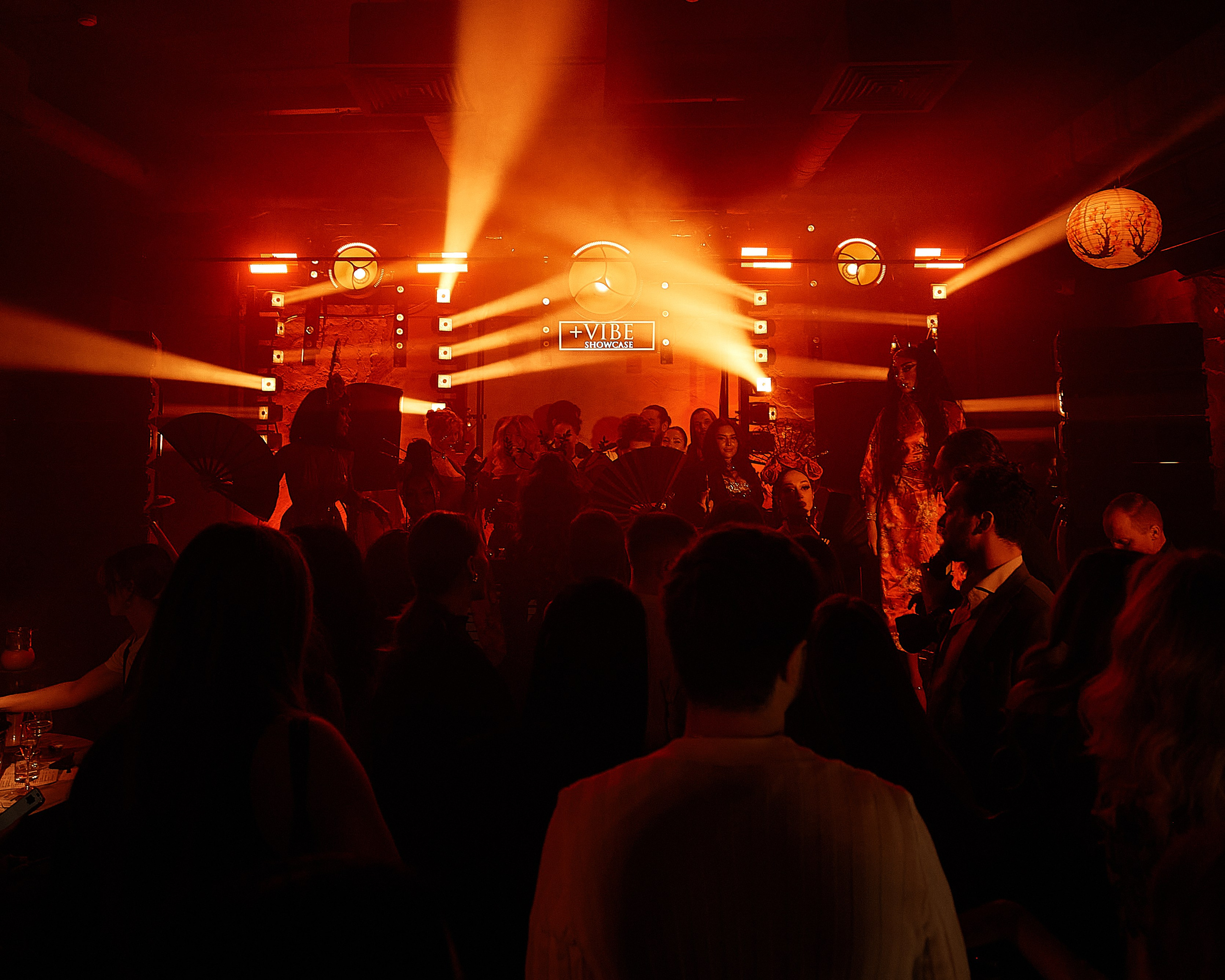PLUS VIBE Party. Репортажный фотограф в Москве Дмитрий Масленников