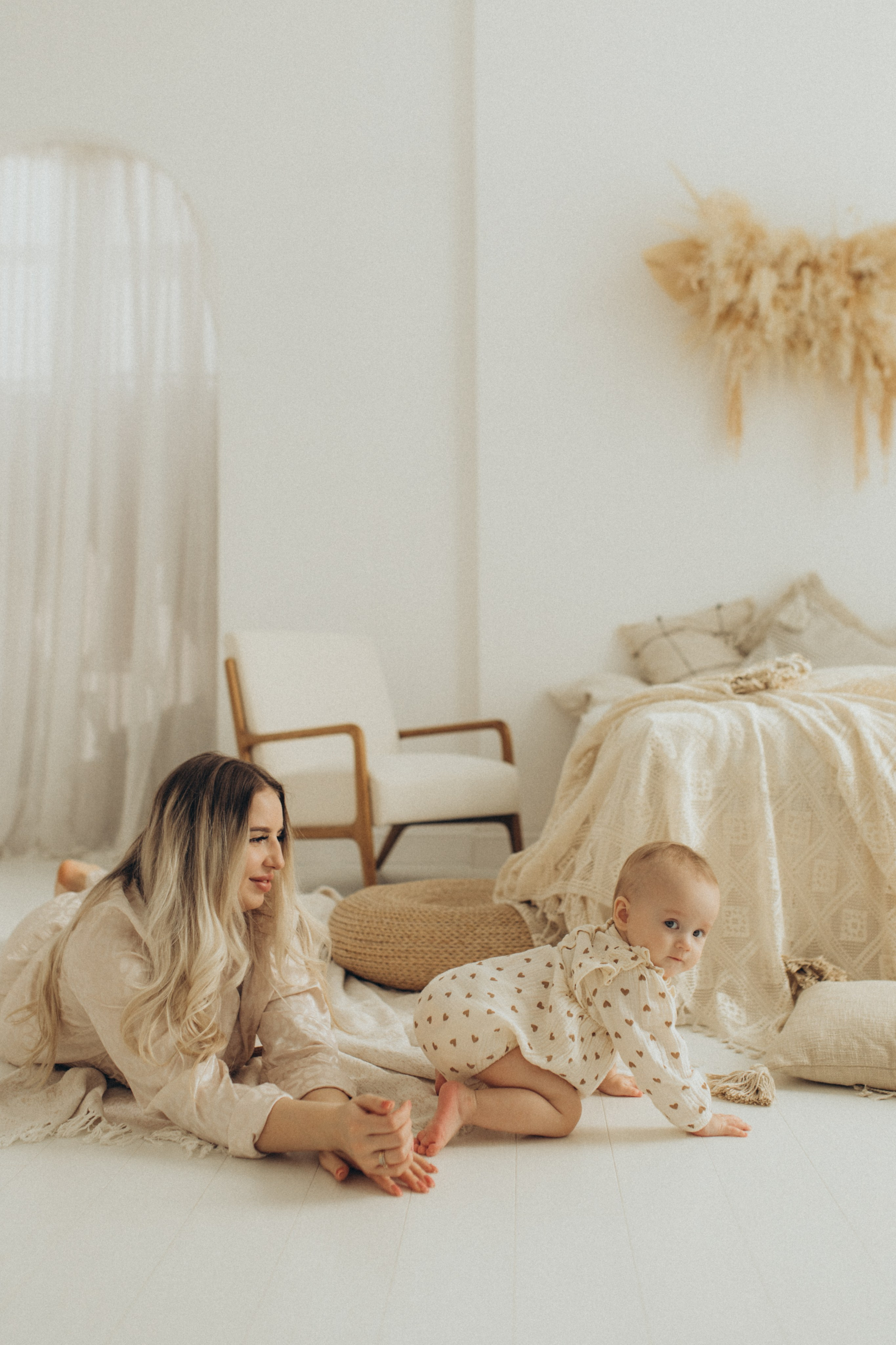 Мама Настя и милашка Ксю. Свадебный и семейный фотограф в Белгороде Евгения Курочкина