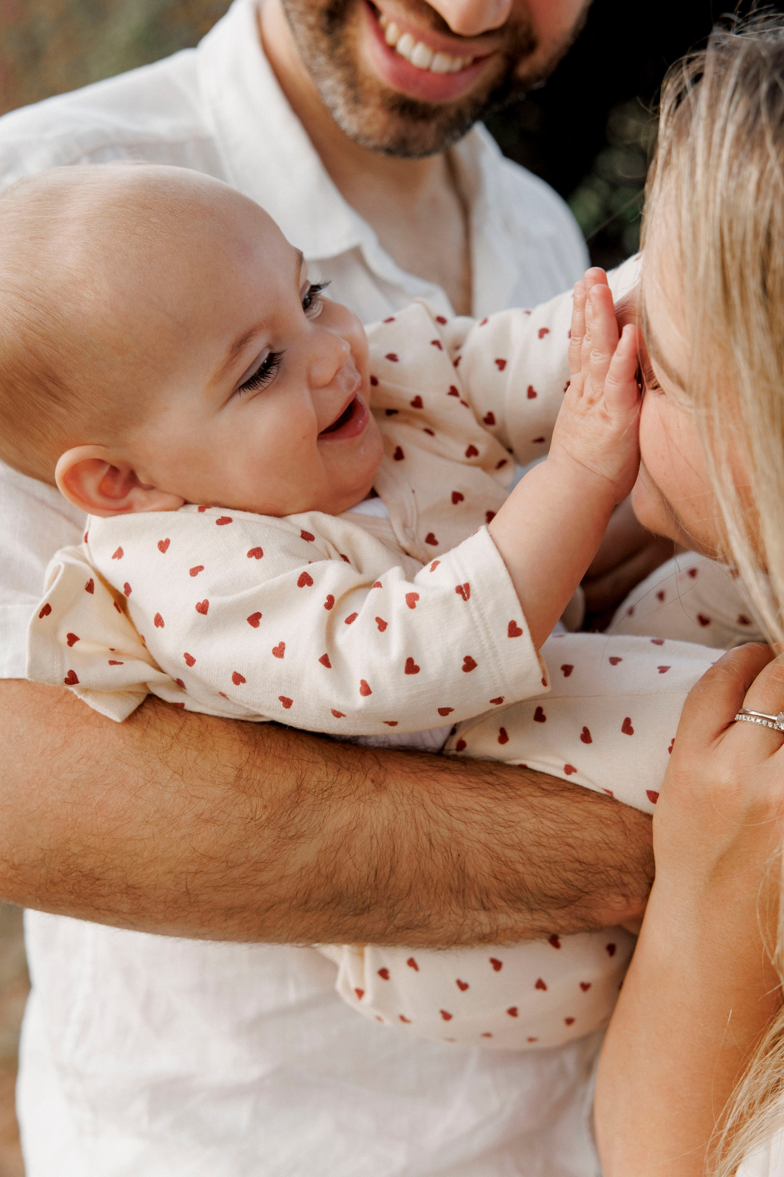 First year photoshoot inside the park (sunset). Wedding and family photographer