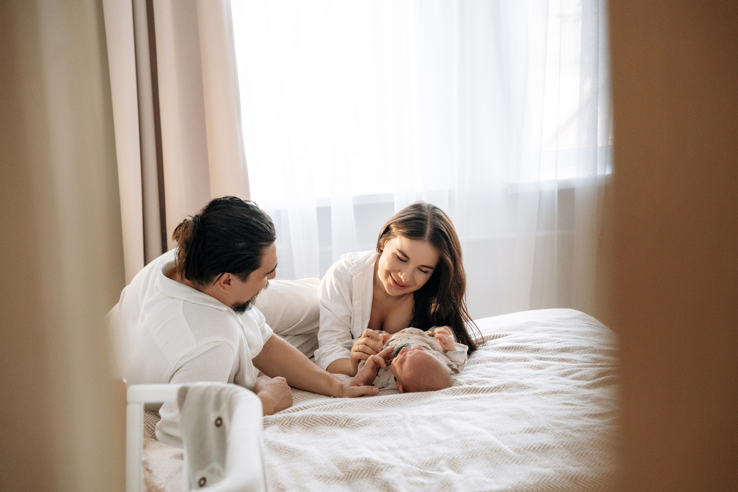 Малыш Марс дома с родителями. Семейный и свадебный фотограф в Ульяновске Арина Авдеева