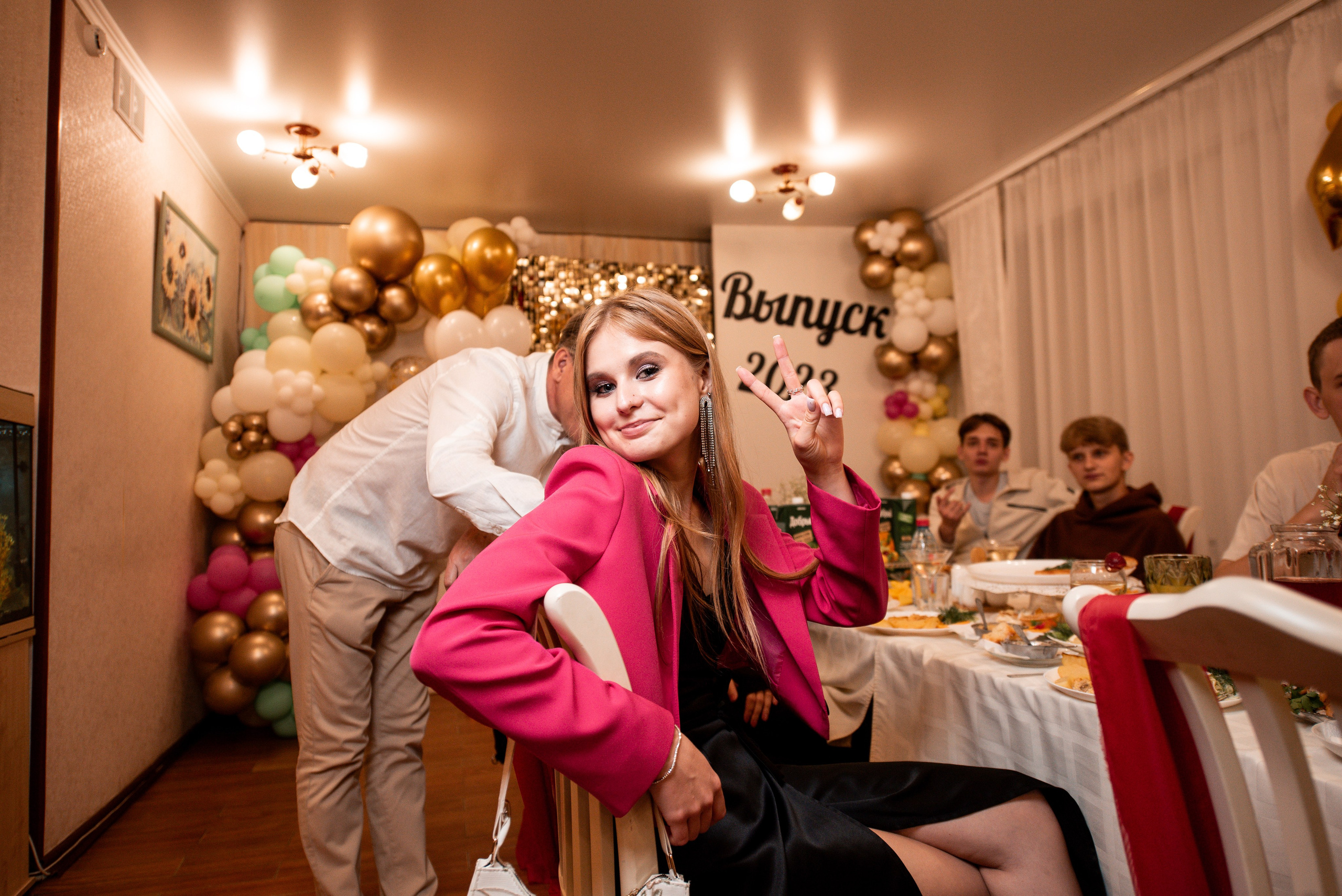 Выпускные школ. Свадебный и репортажный фотограф