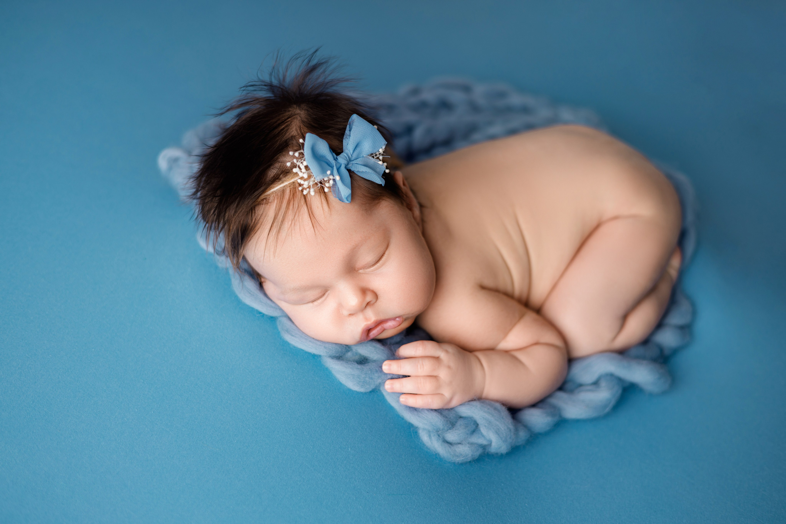 Алиса. Евгения Горбунова фотограф новорожденных в Новом Уренгое