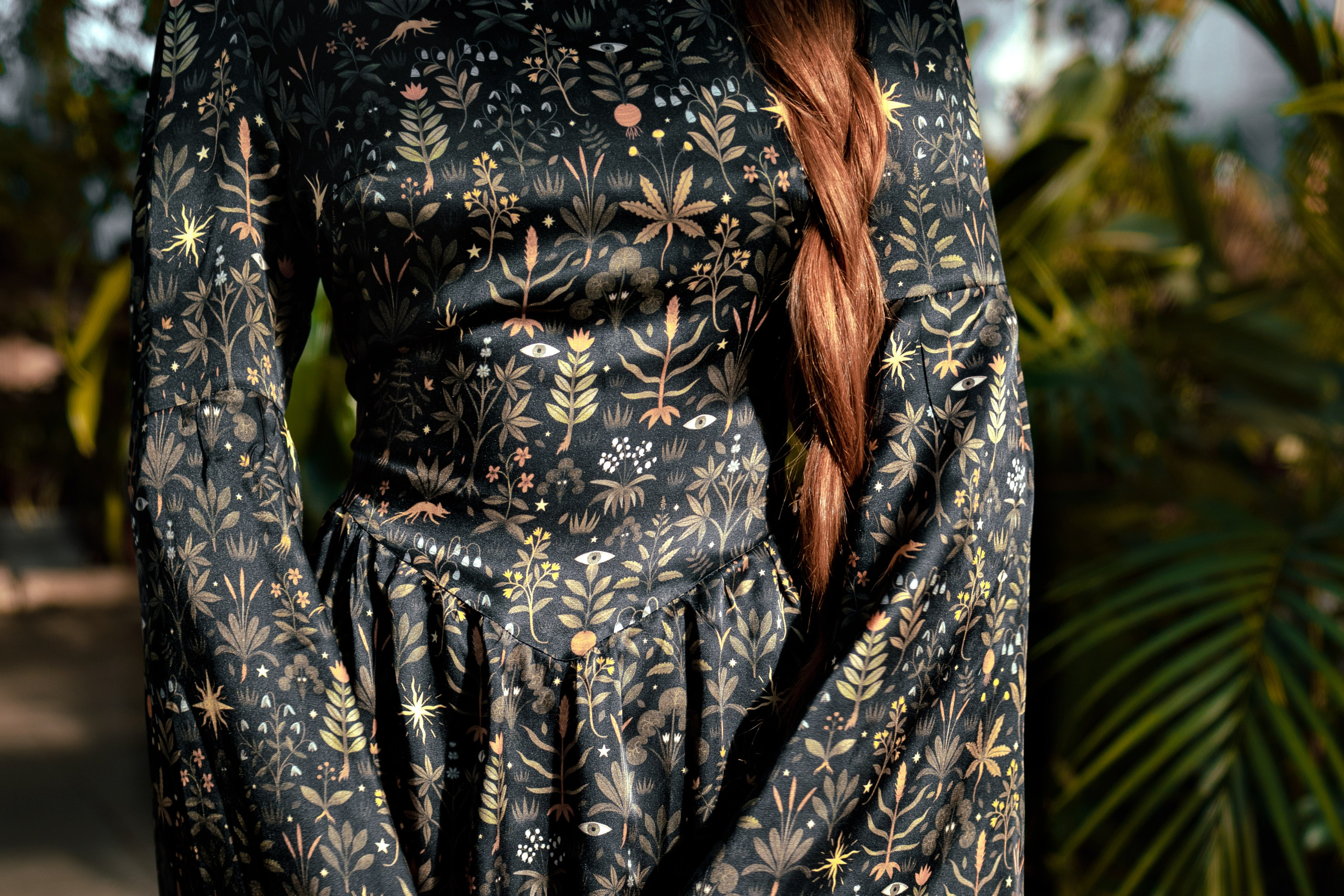 Съемка шёлковых платьев для PlantMyBones