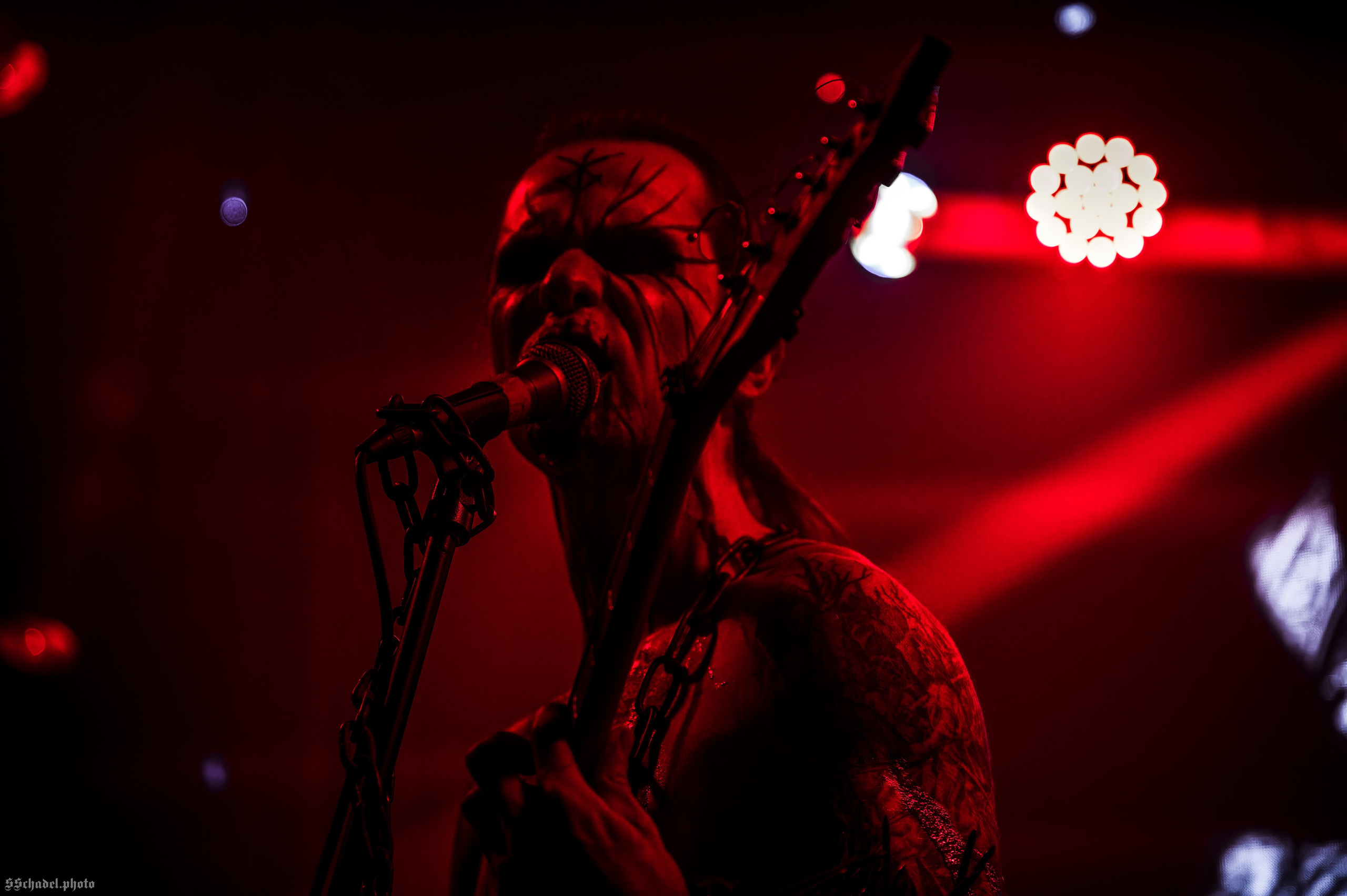Frostlagte Måne 07.12.25. We will make everything metal!
