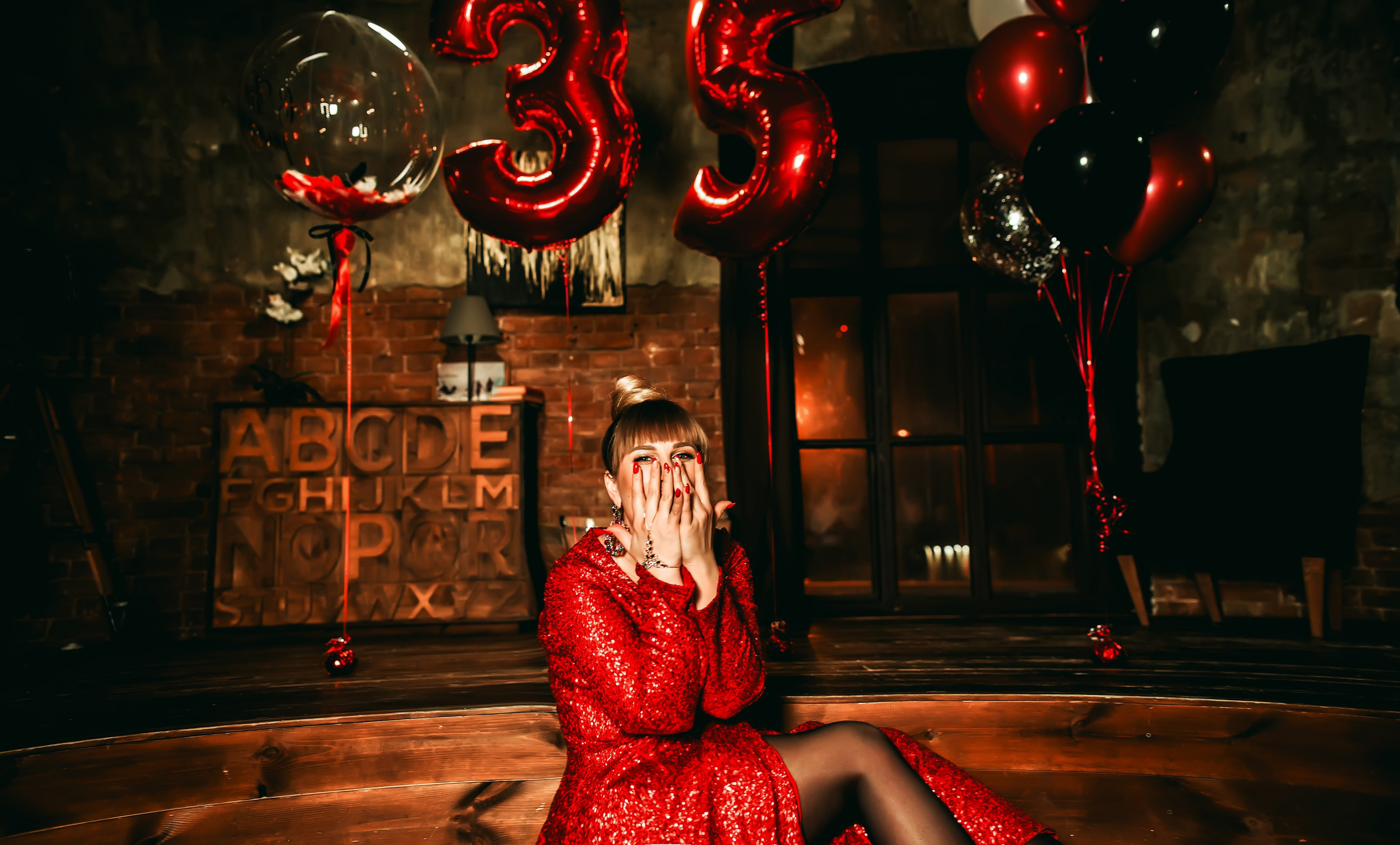 Тематическая вечеринка на юбилей 35 лет. Свадебный, семейный, детский, контент фотограф в Омске Максим Ильин