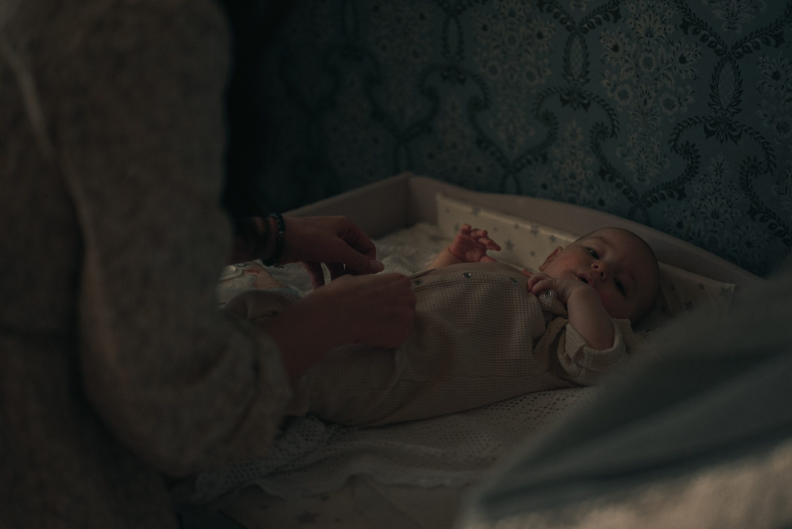 Утро мамы и малыша. Дарья и Евсей. Семейный фотограф в Москве Дарья Пузикова