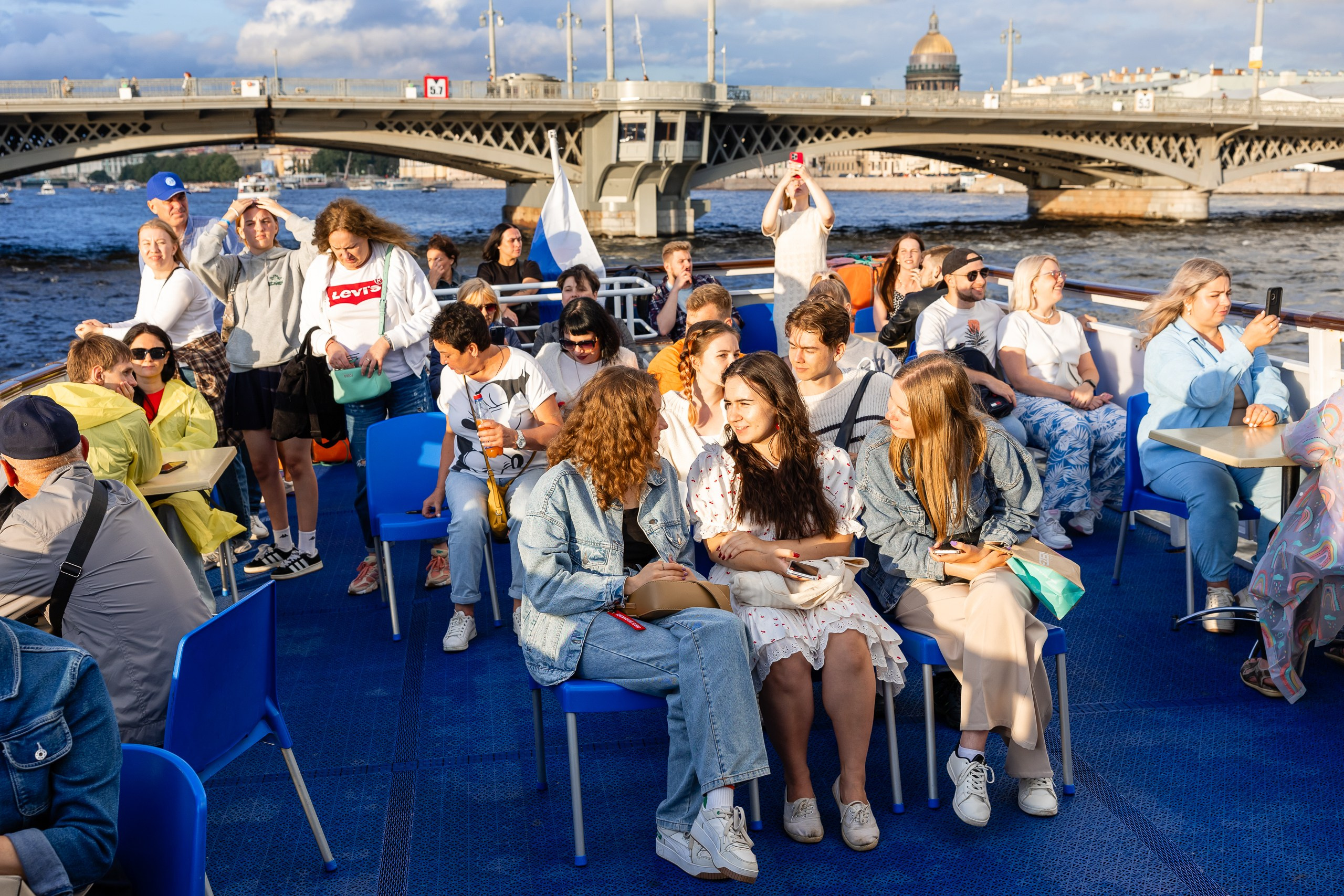 Экскурсия на двухпалубном теплоходе по Неве. Фотограф в Санкт-Петербурге — Сергей Петров