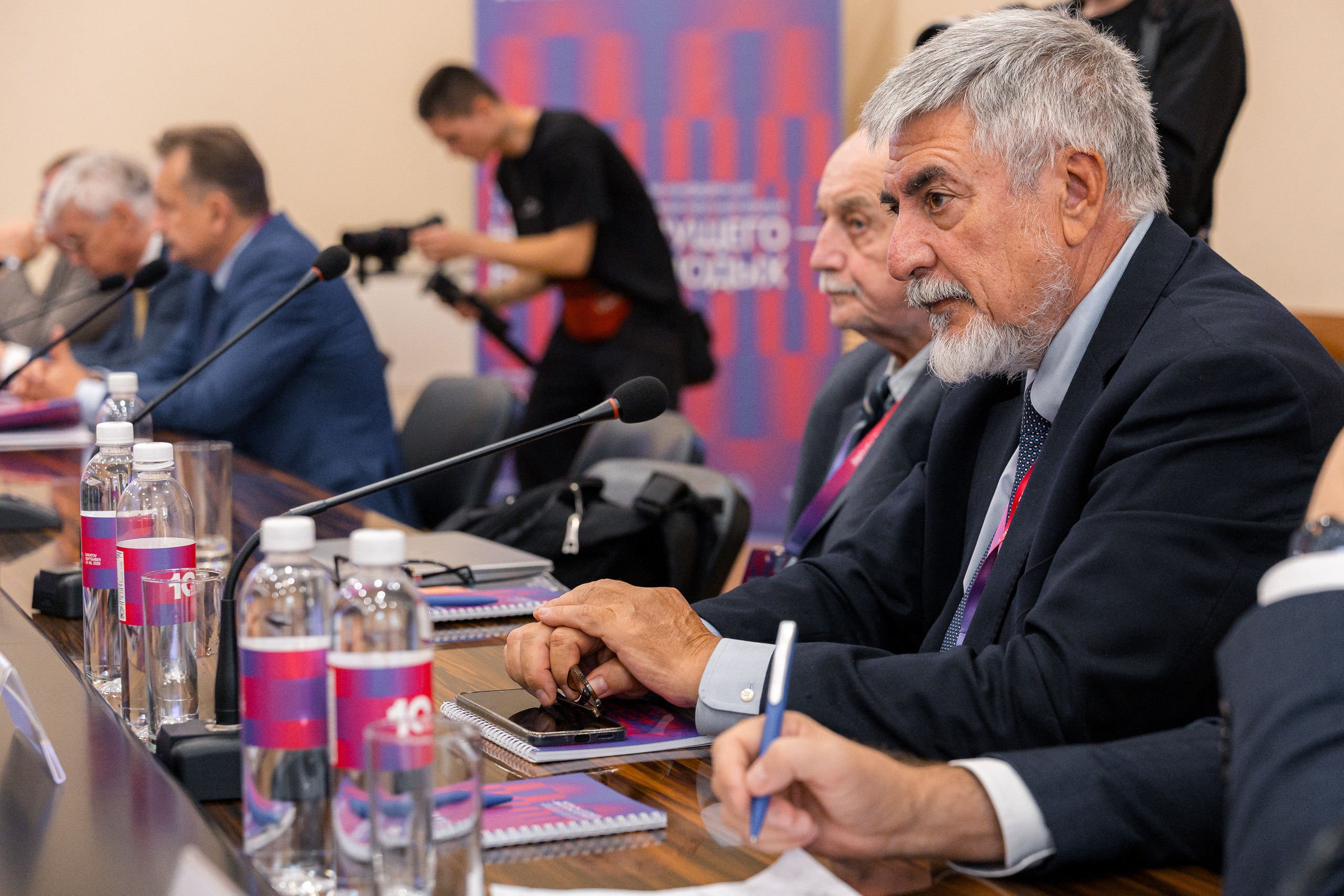 НАУКА БУДУЩЕГО — НАУКА МОЛОДЫХ | САРАТОВ. Репортажный фотограф Сурков Артем Москва