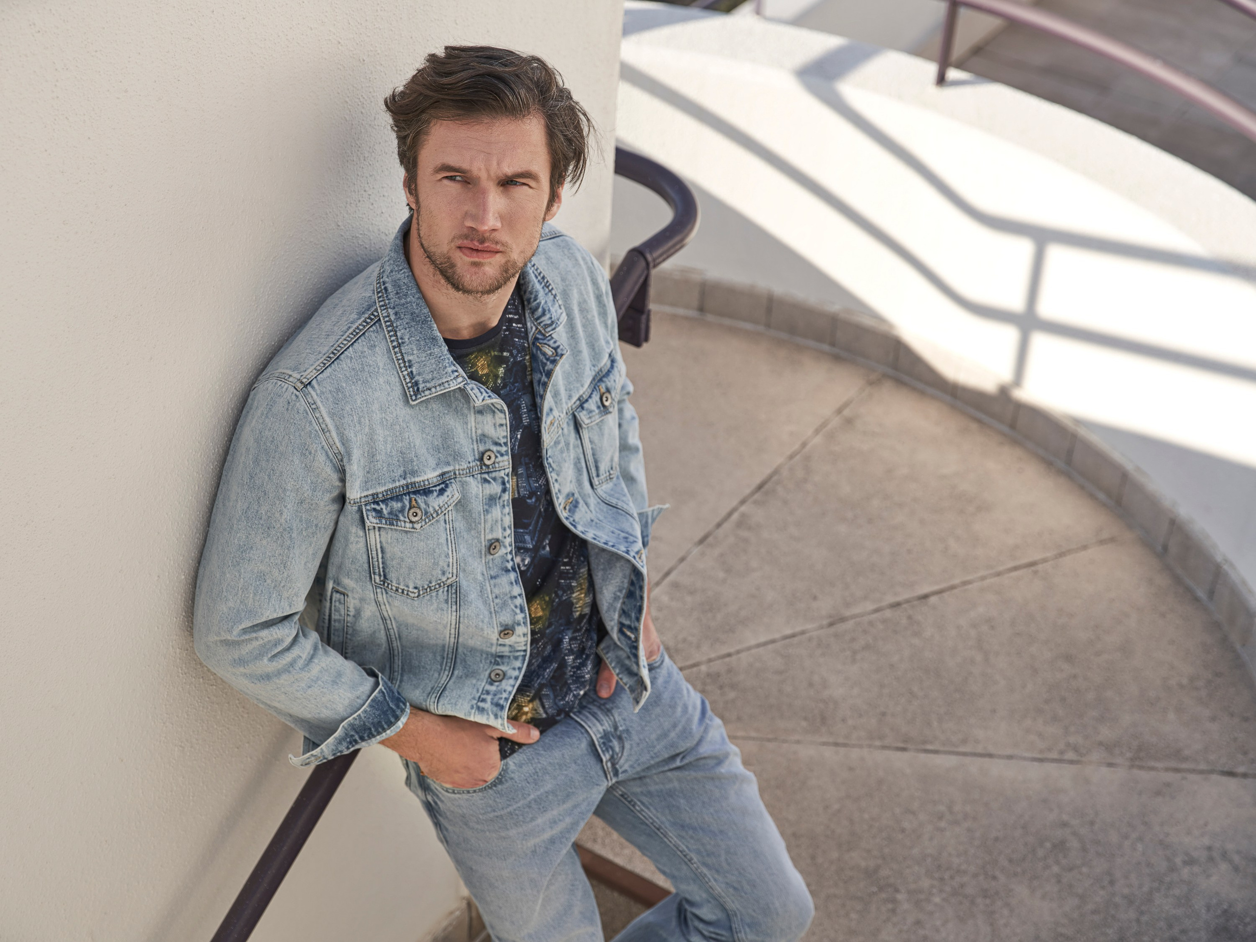 Test3. Vladimir Kochetkov — Photographer, Art Director, AI Creator