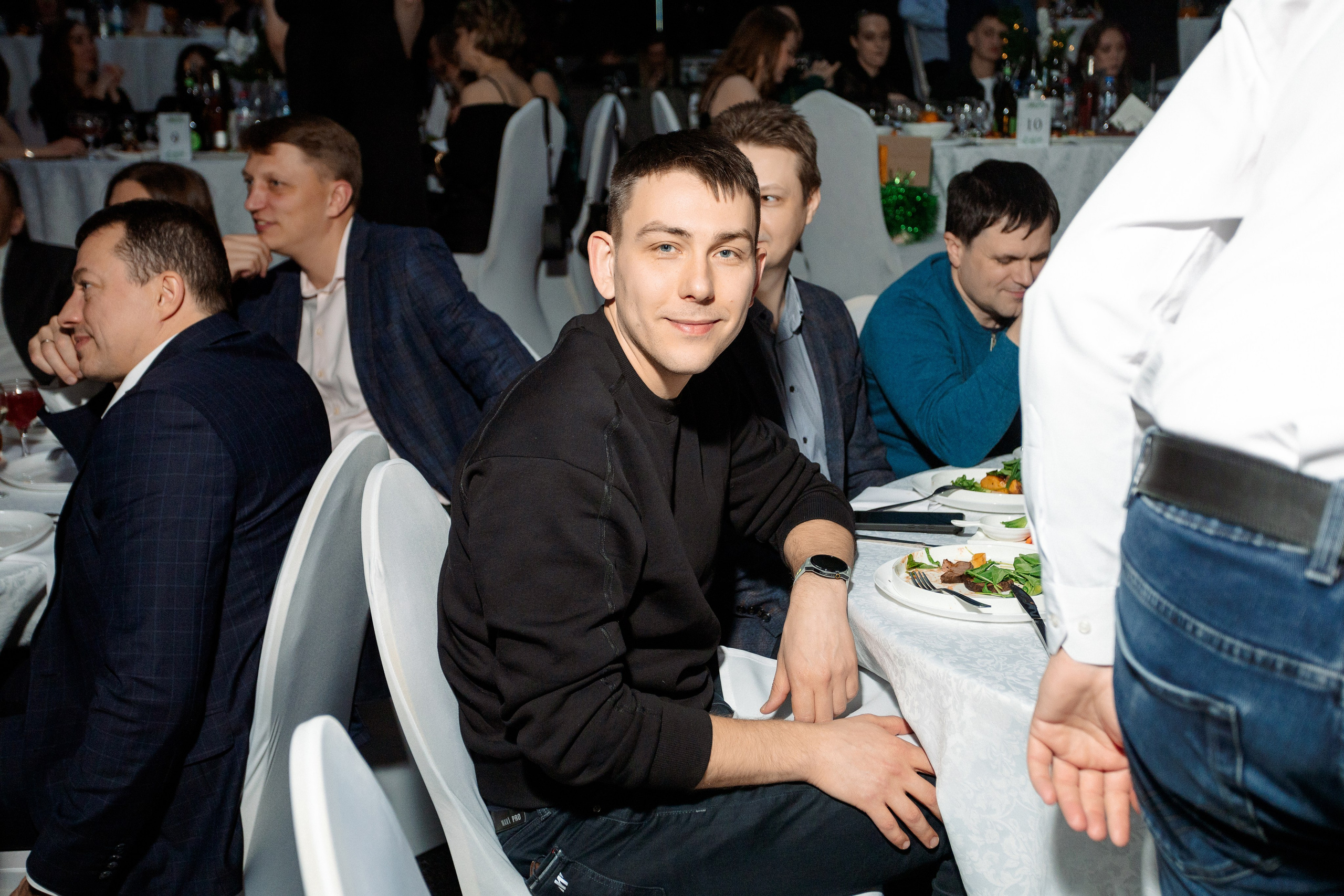 РЕПОРТАЖ: НОВЫЙ ГОД В ДК МЕТАЛЛУРГ. Профессиональный фотограф в Ижевске Леша Петров