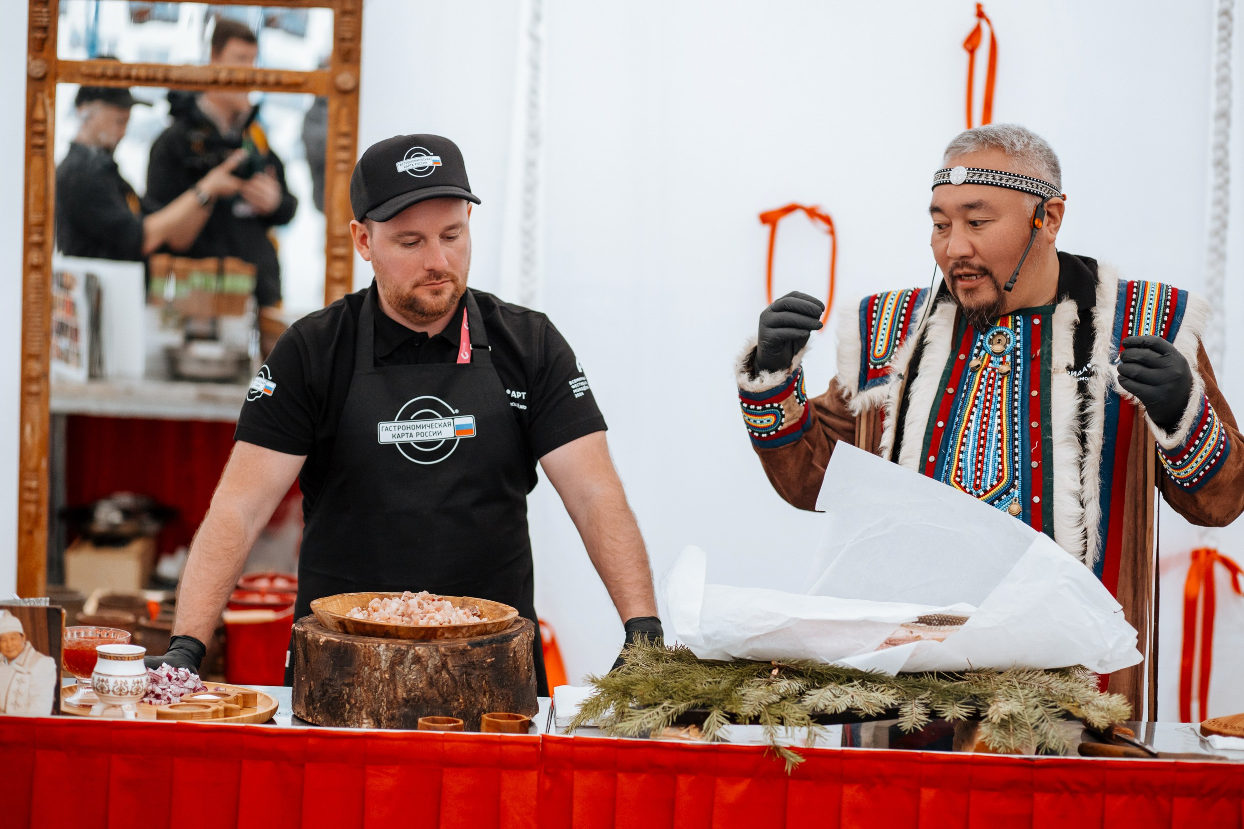 Всемирный фестиваль молодёжи в Сочи. RetroChic Фото