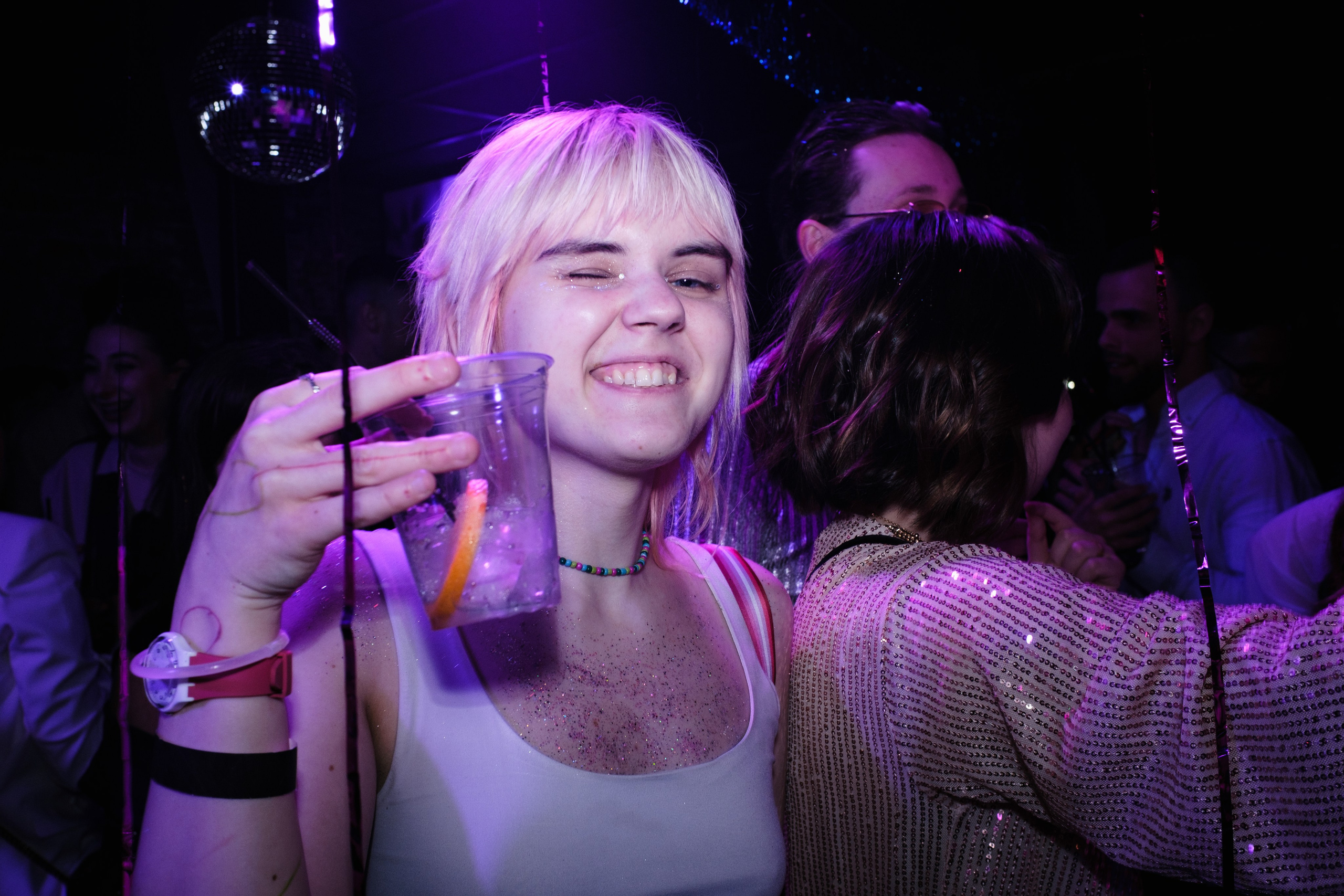 Репортажная съемка. Фотограф из Санкт-Петербурга. Снимаю портреты, свадьбы и репортажи