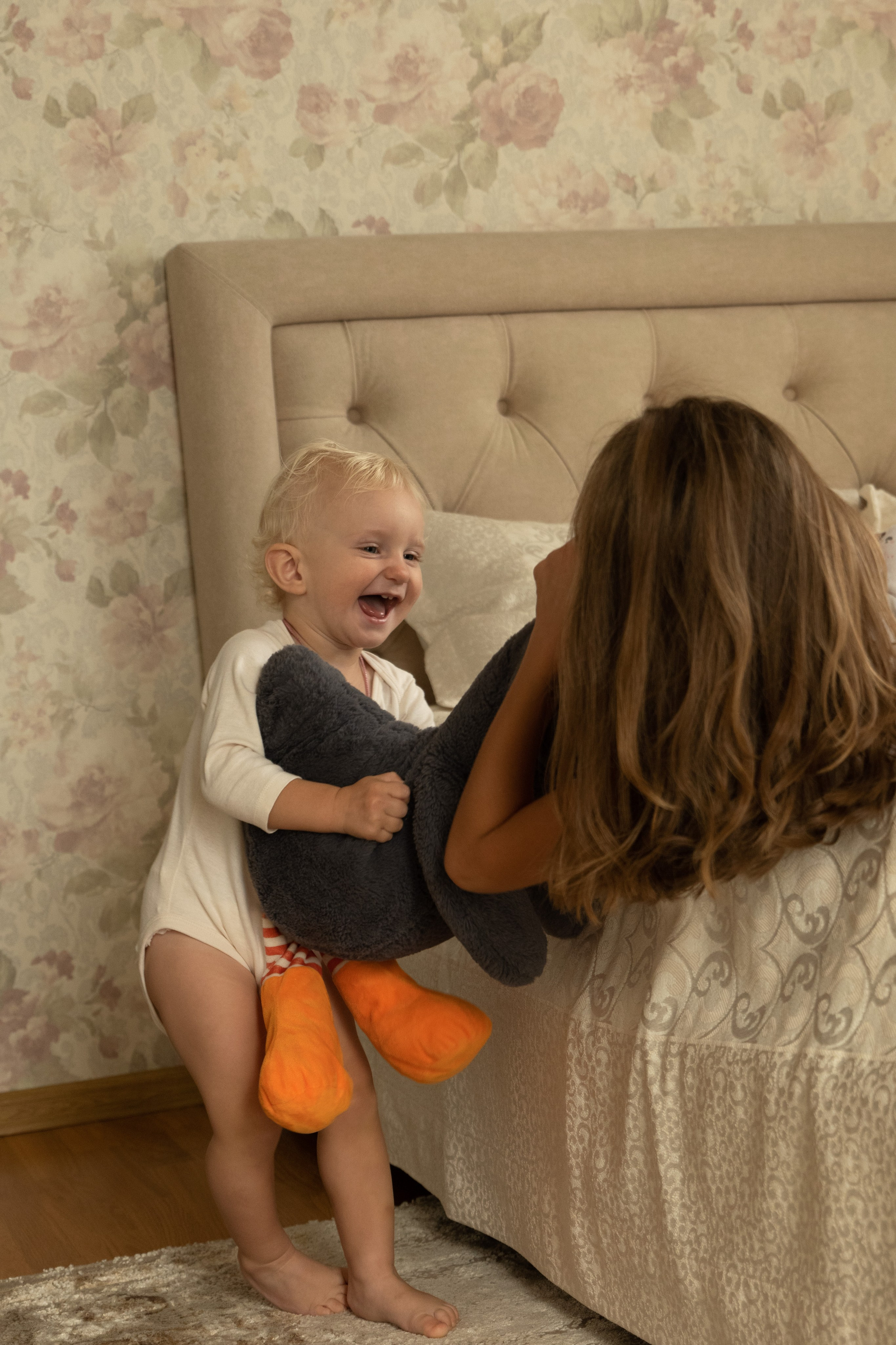 Семейная фотосессия дома. Фотограф видеограф Ольга Василевская