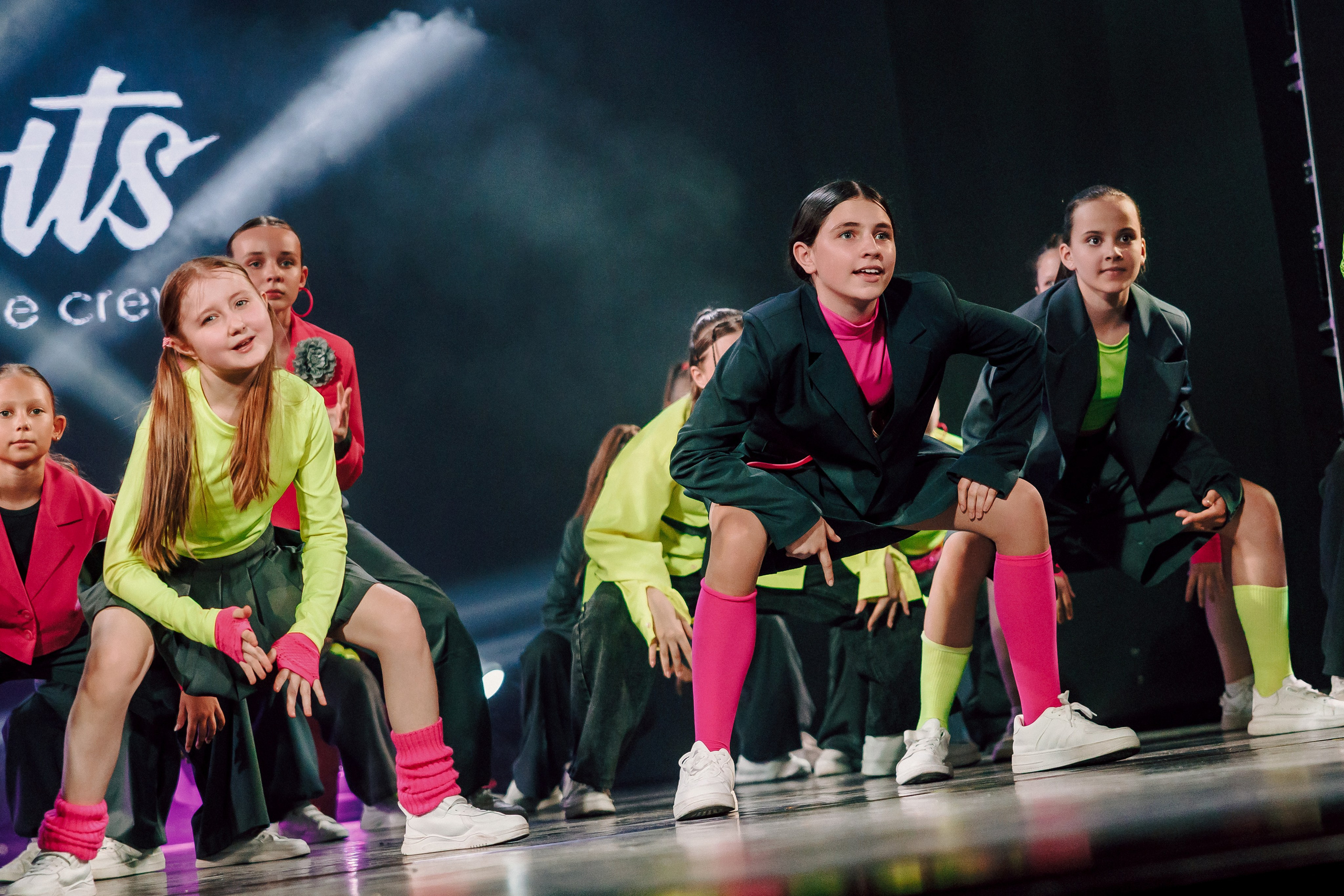 Отчётный концерт танцевальной школы «Red Rabbits» 2025. Лёшка Варзегов — фотограф