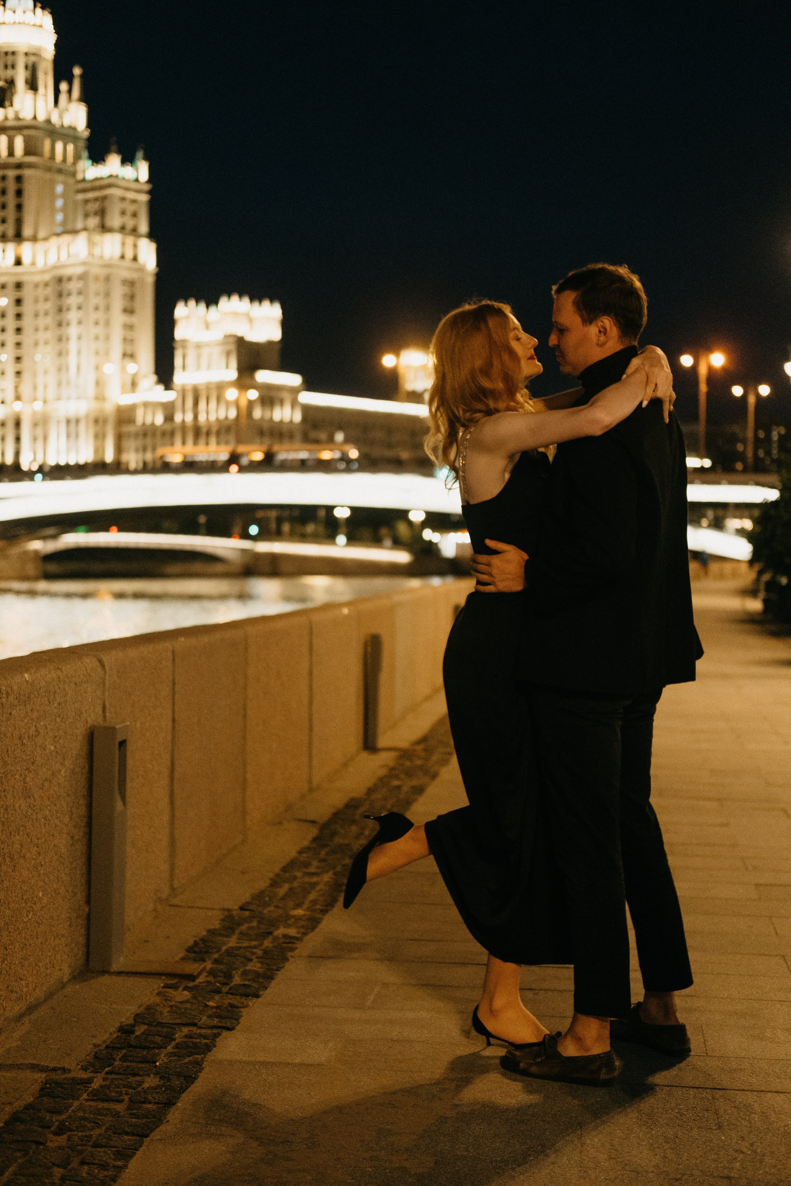 По ночному городу. Свадебный фотограф Александра Тюлякова