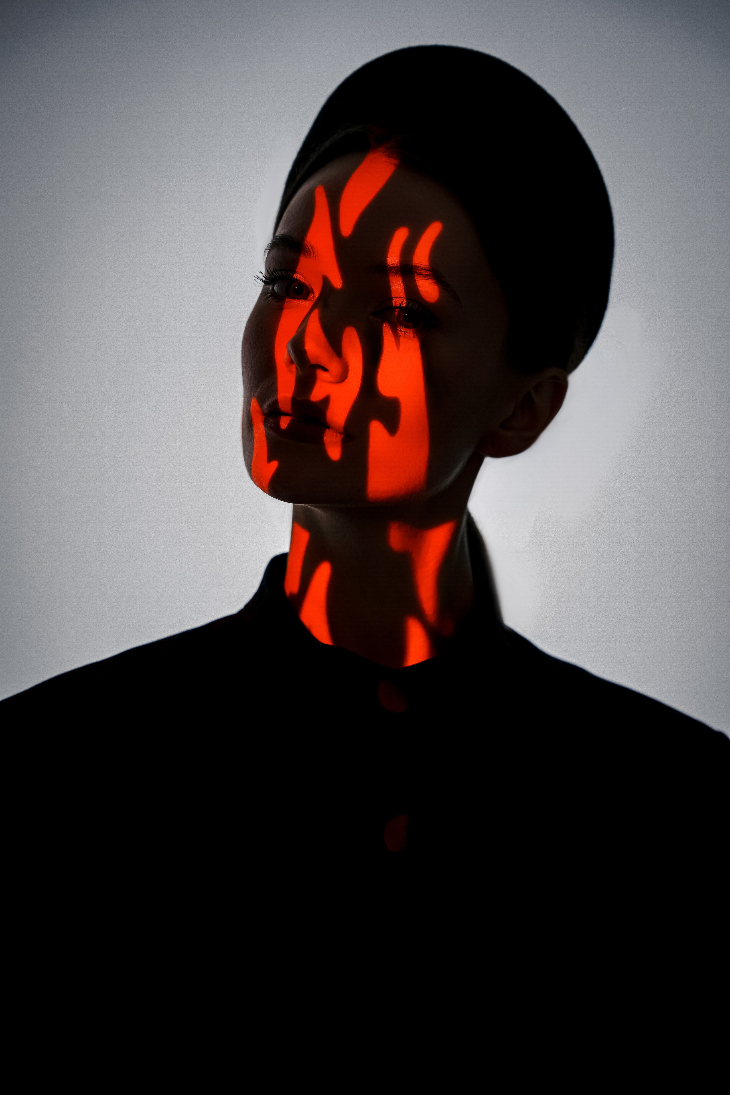 Съемка портрета с масками Гобо. Портретный фотограф в Санкт-Петербурге Дария Сыч