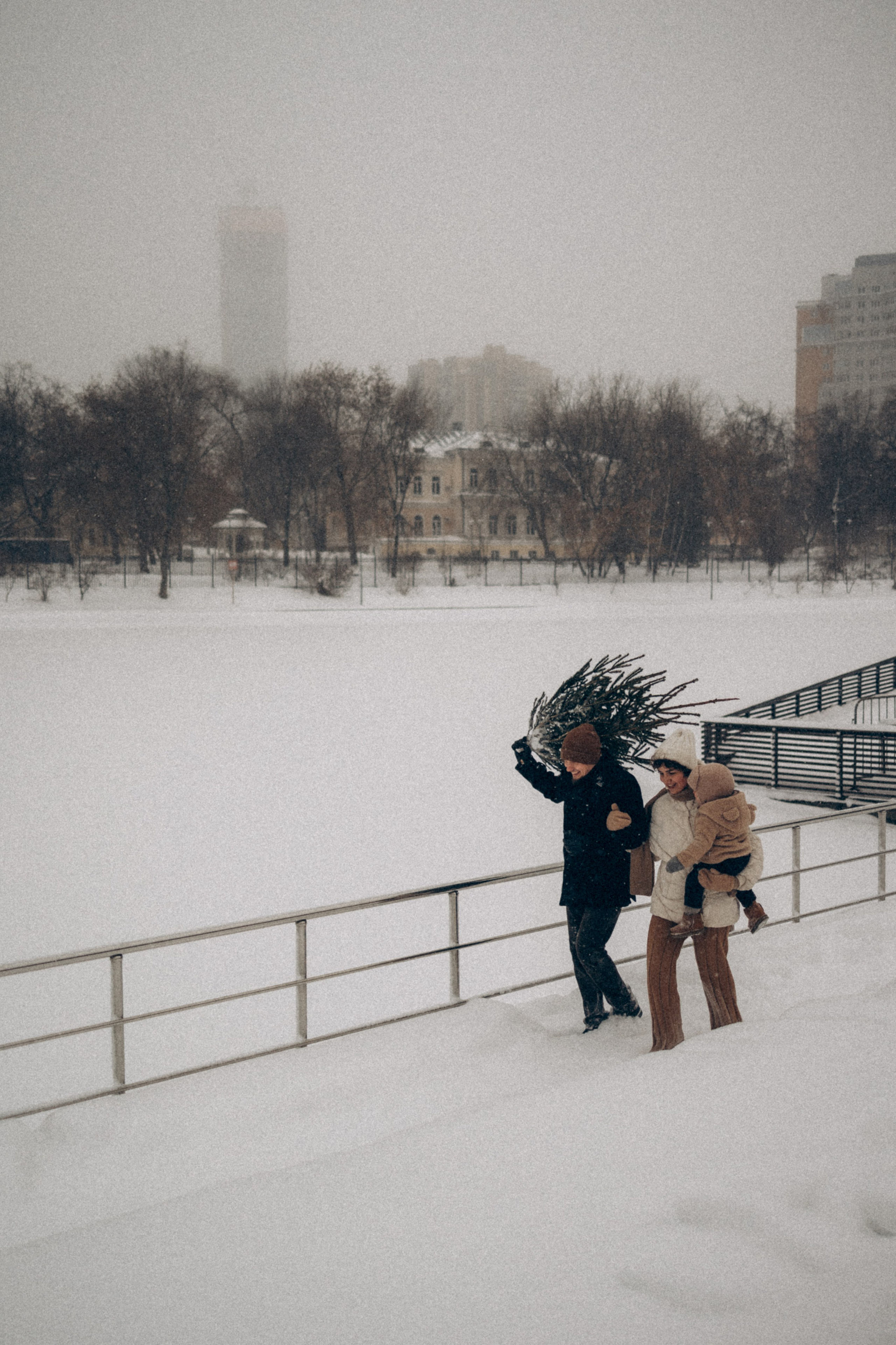 Семейная фотосессия на улице. Семейный фотограф в Москве Бунина Маргарита
