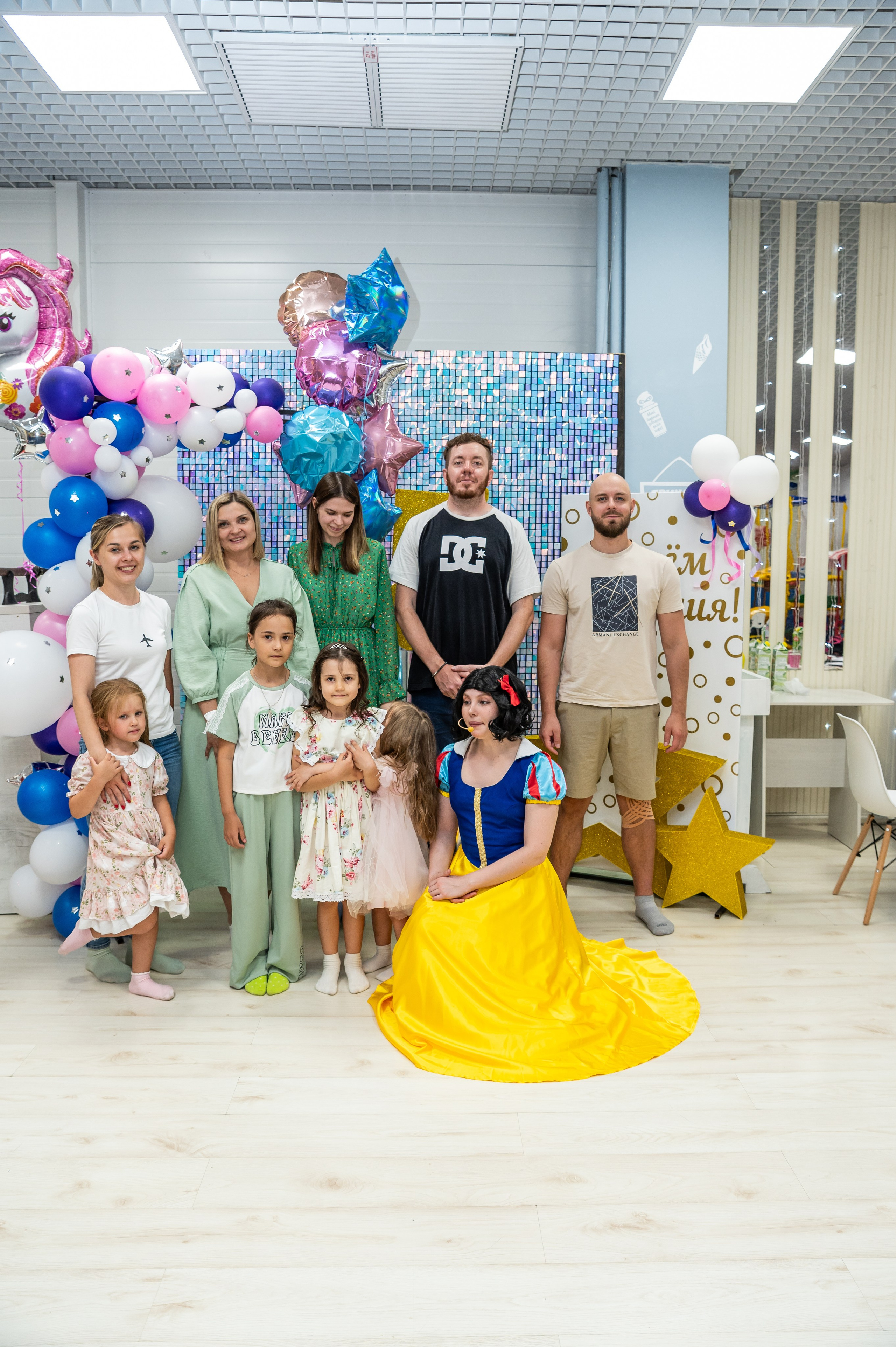 Игротека Ниндзя Кидс. Я Ольга Казанцева, фотографирую снимаю ваши киноистории и печатаю фото и цифровые портреты на холсте