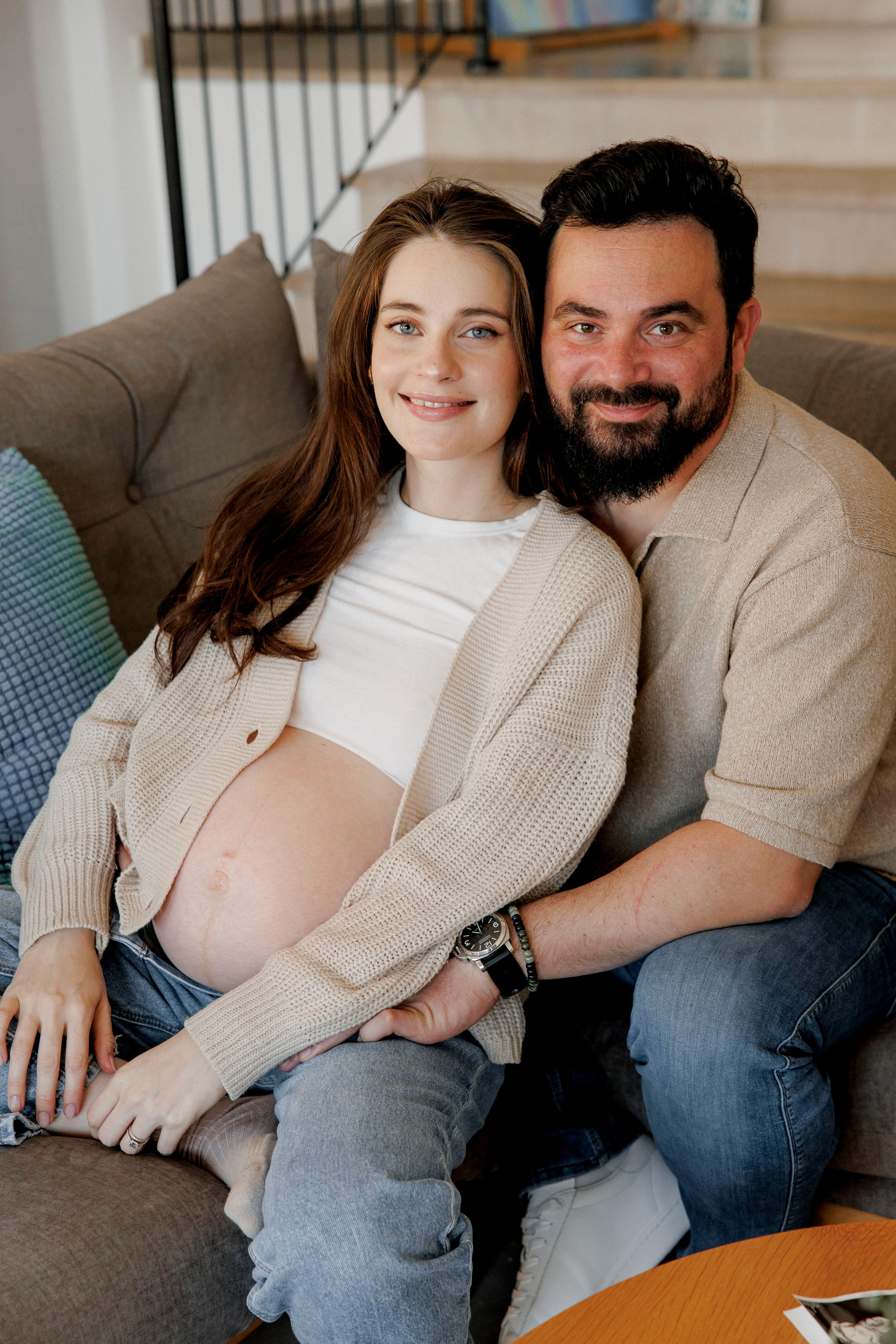 Pregnancy photoshoot (home/park/beach). Главная