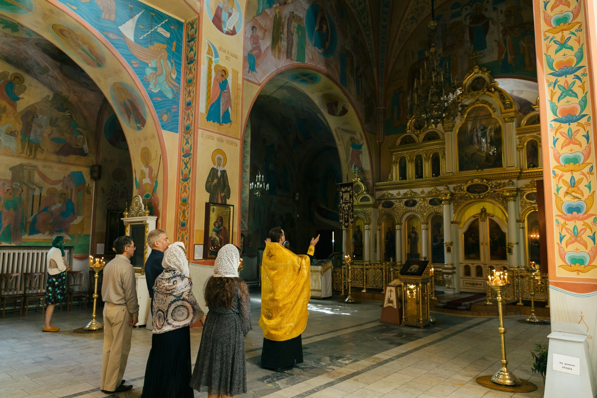 Крещение Храм Покрова Пресвятой Богородицы Политех. Фотограф на крещение в Санкт Петербурге