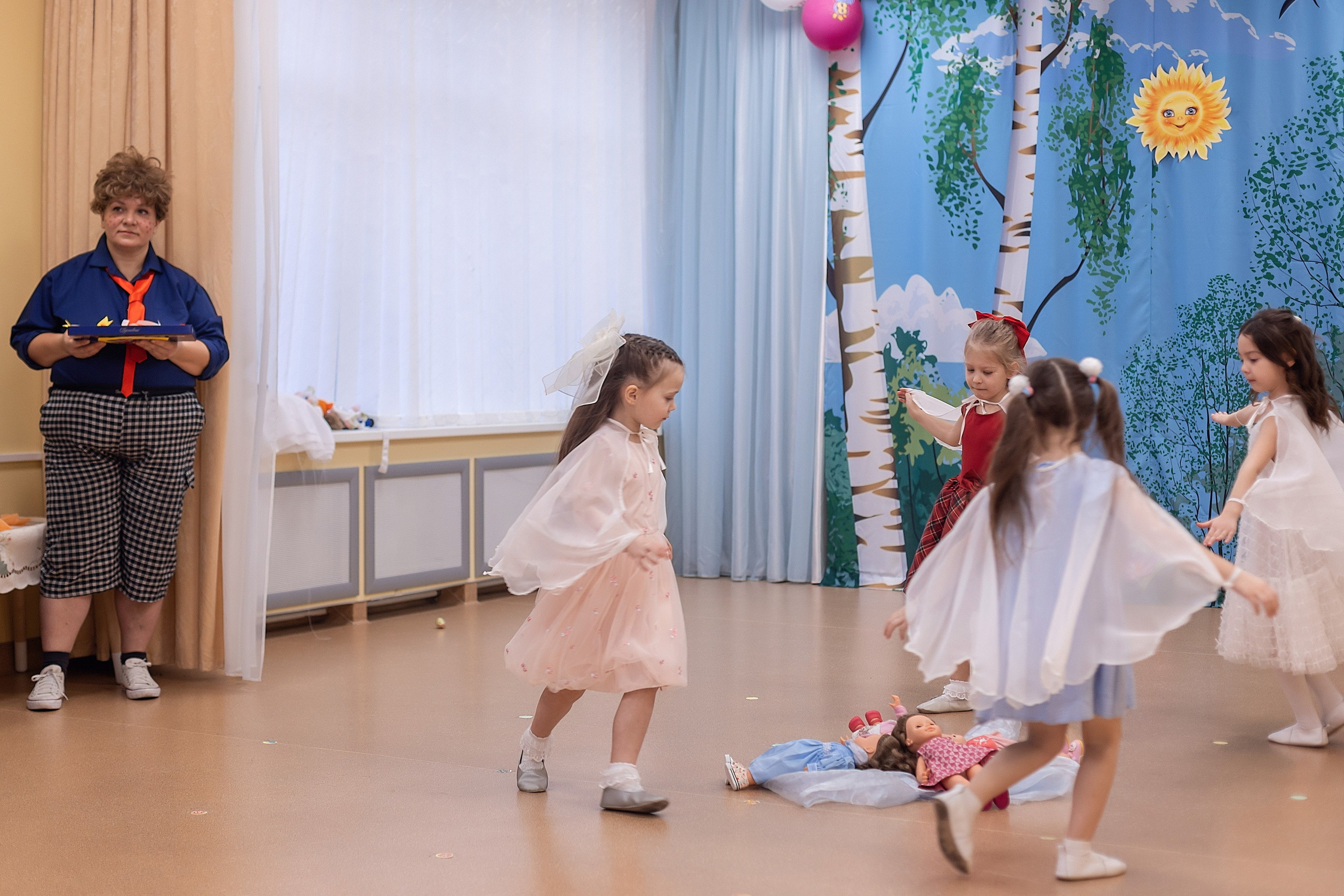 Весенний утренник_старшая группа_2025. Семейный фотограф в Санкт-Петербурге
