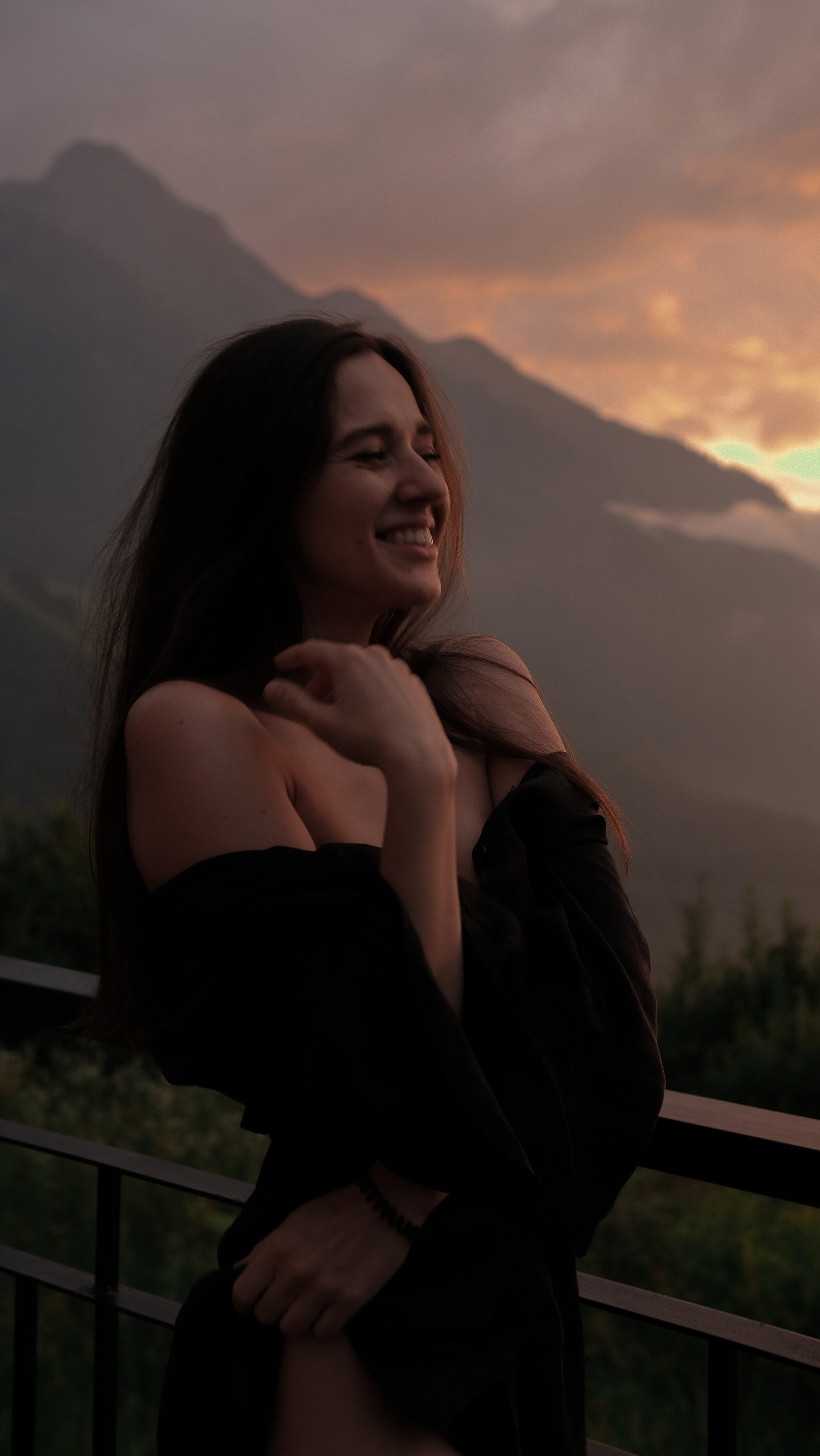 Закат на красной поляне. Главная