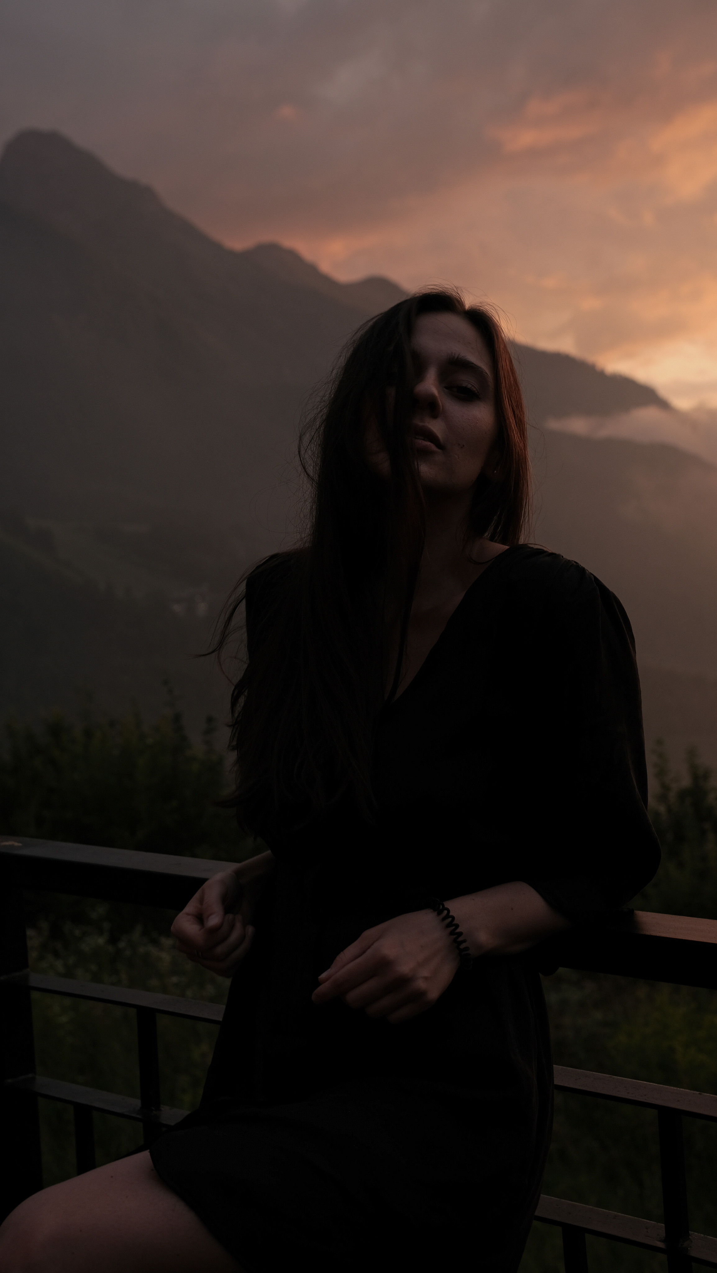 Закат на красной поляне. Главная