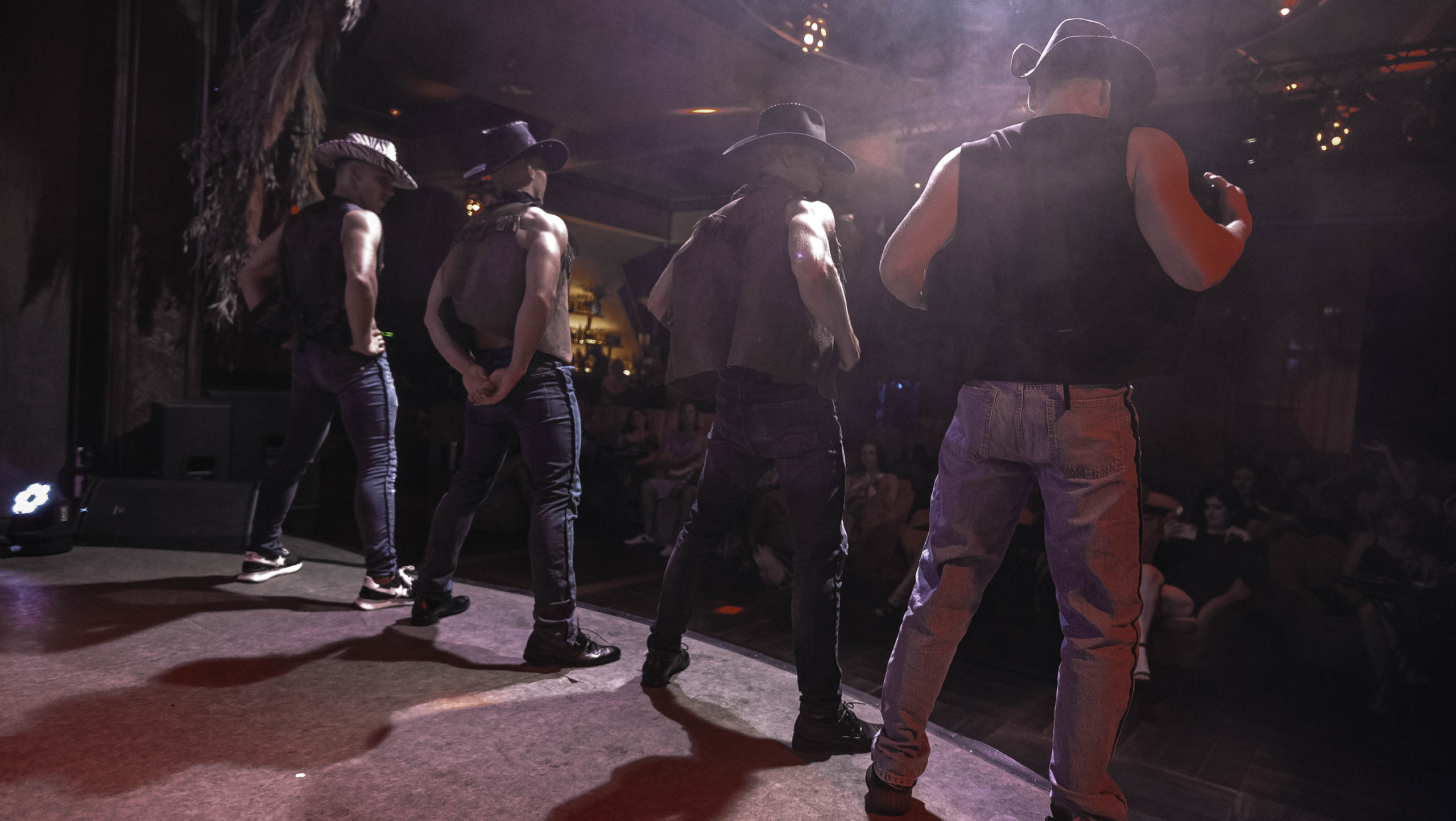 Мужское танцевальное шоу. Главная