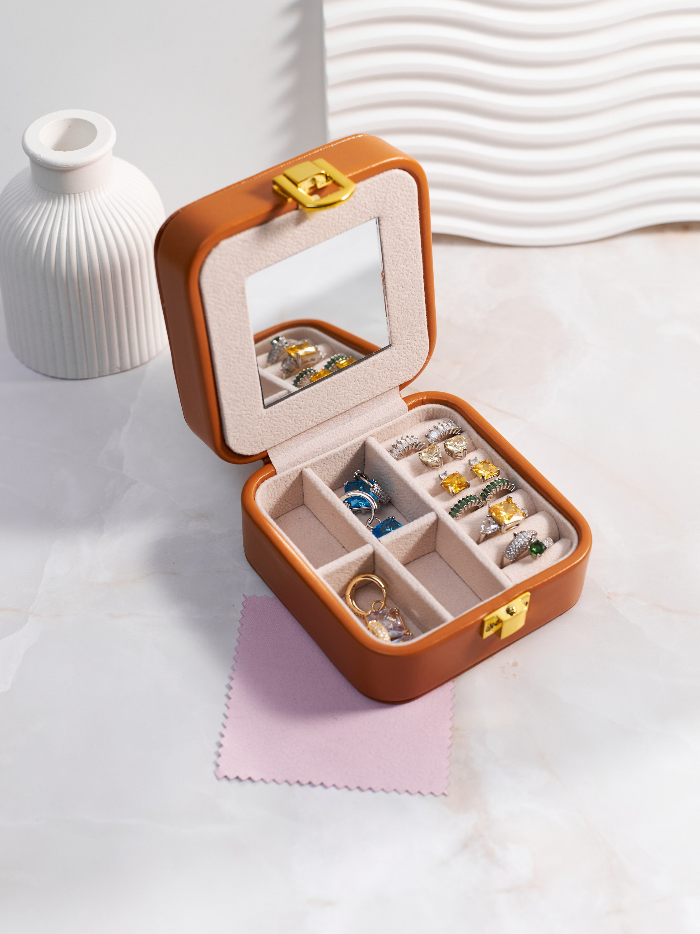 Фотосъемка шкатулок пазлов постеров Екатеринбург подарки Wildberries ВБ Ozon предметка Екб заказать цена. Фотограф Екатеринбург Анастасия Жерновская | Маркетплейсы и нейрофото