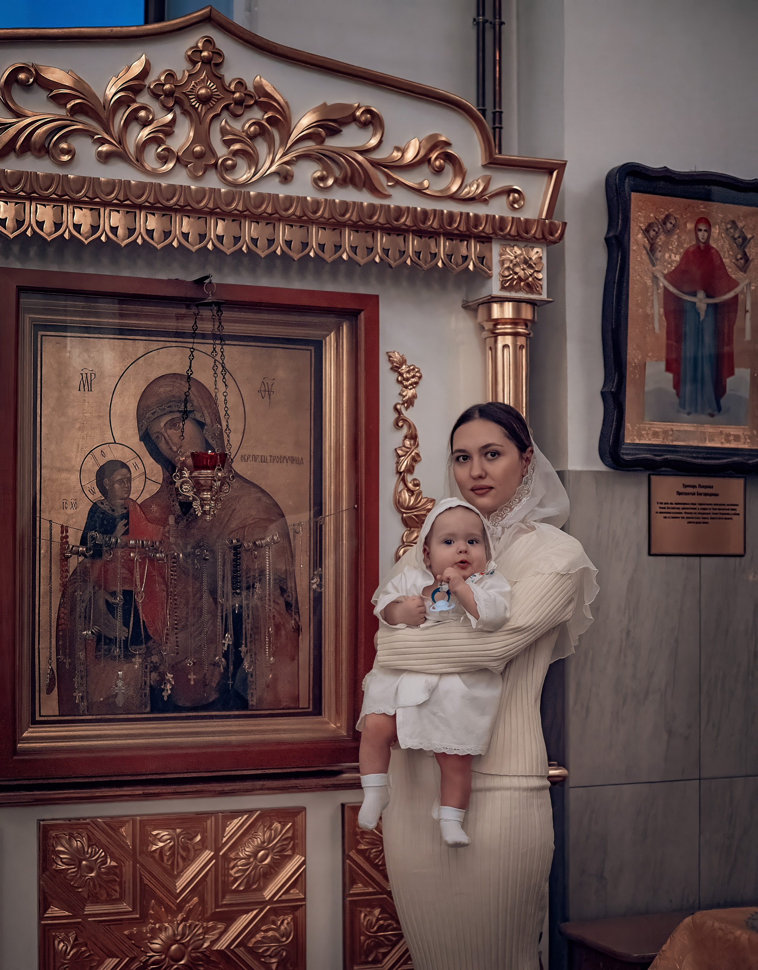 Крещение Максима в храме Феодора Тирона. Фотографы крещения/венчания  Красноярск Татьяна и Вячеслав Переваловы