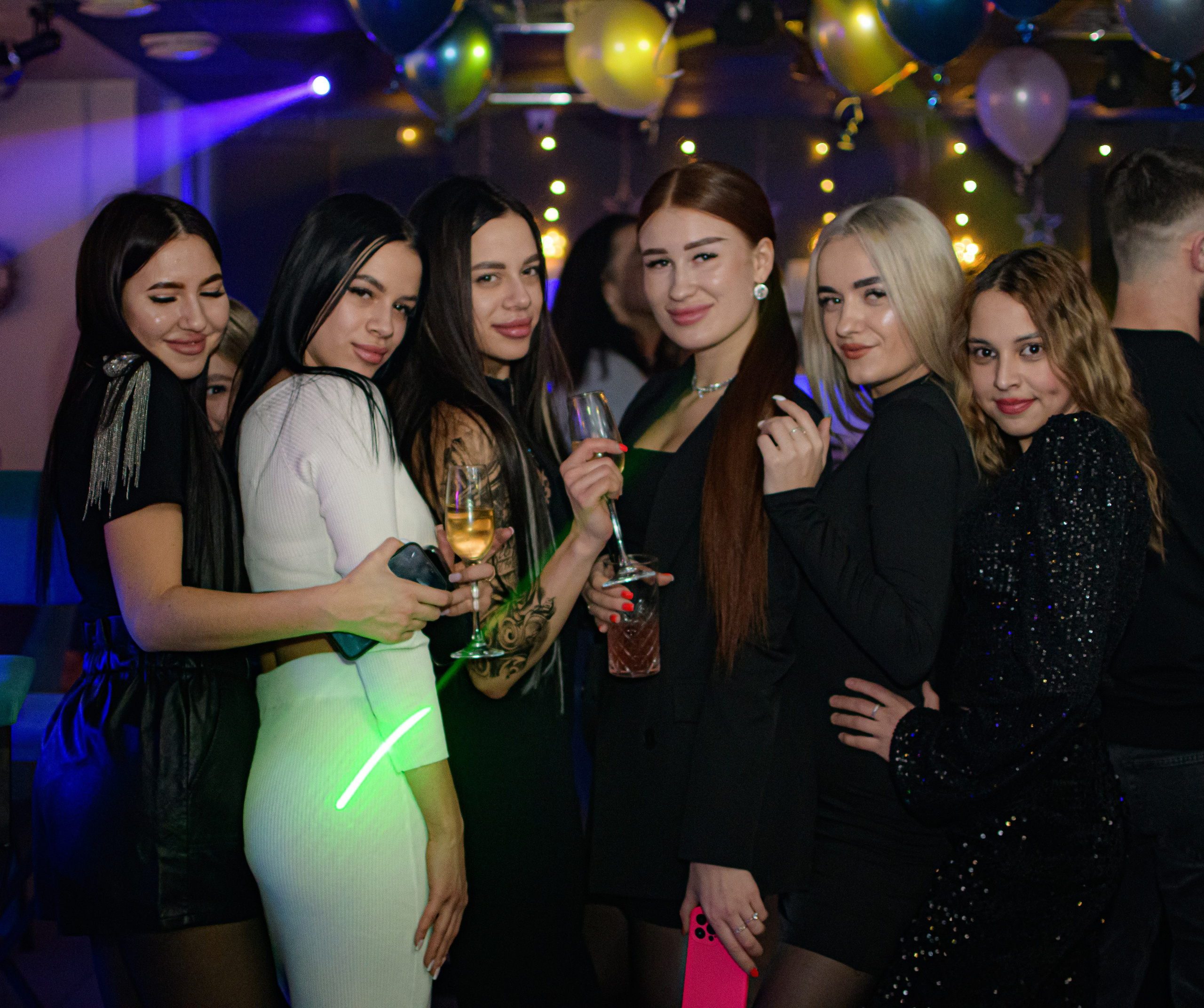 HOLLYWOOD / 6 YEARS. Photokarish