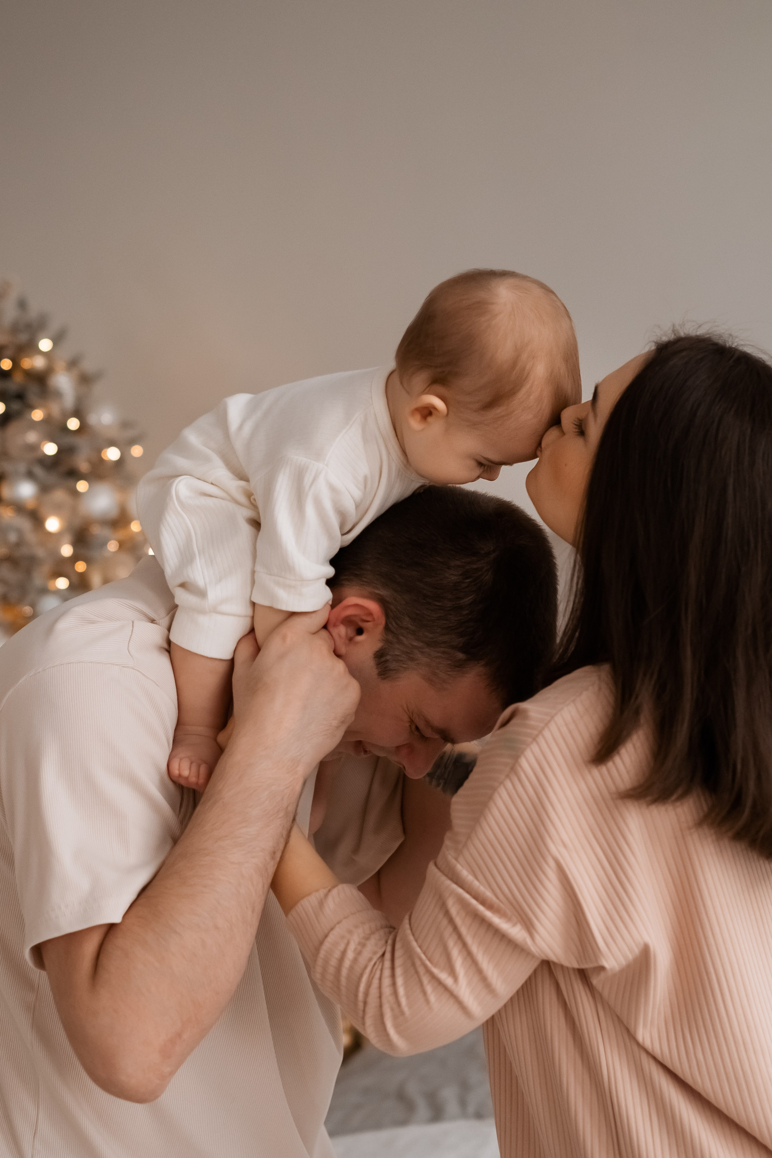 Семейная новогодняя фотосессия. Семейный и детский фотограф в Мелитополе /Наталья Зацеркляная