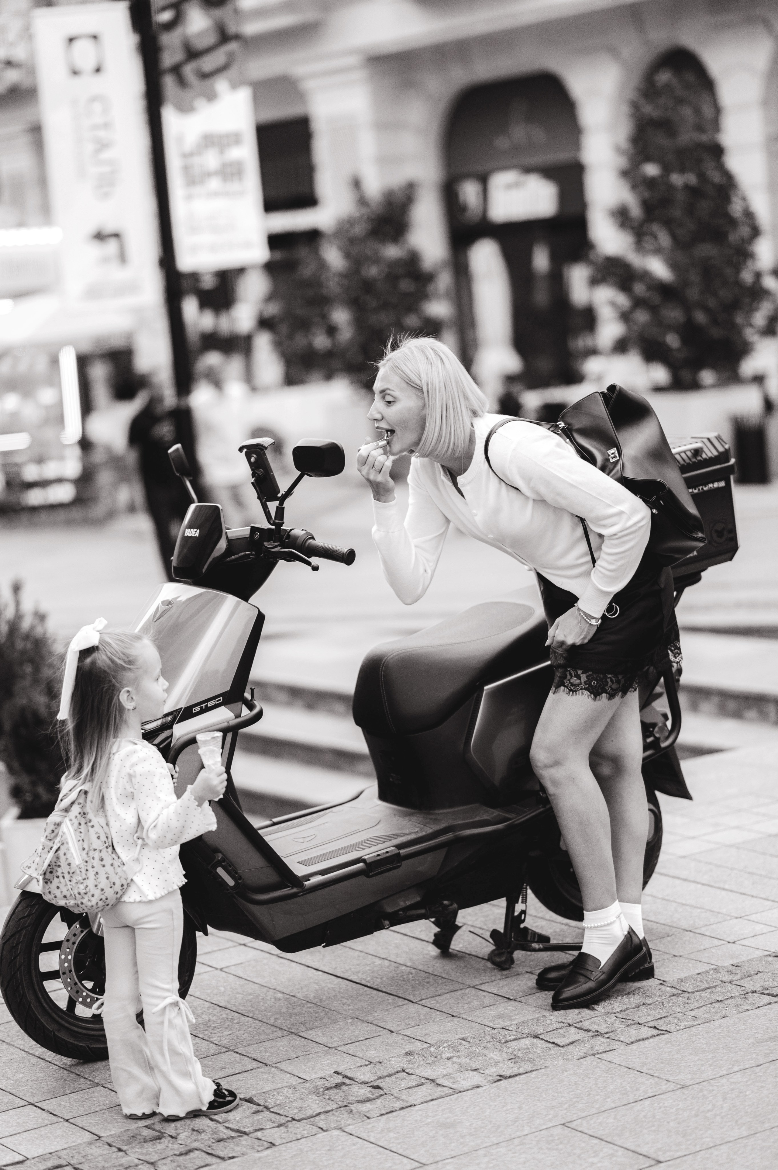 ЧБ прогулка. Детский и семейный фотограф