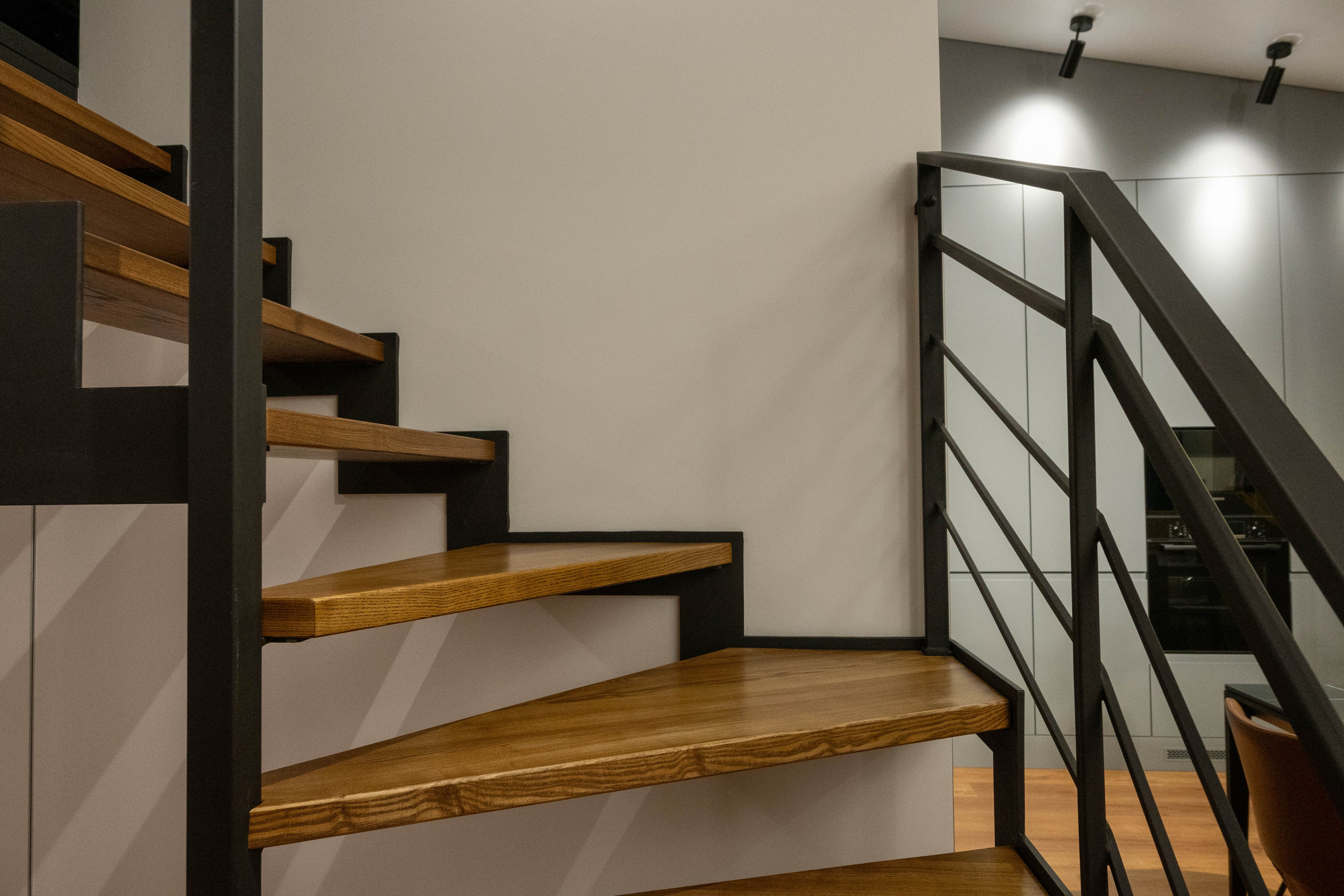 The apartment is on two levels. Fotograf Dmitrii Donets