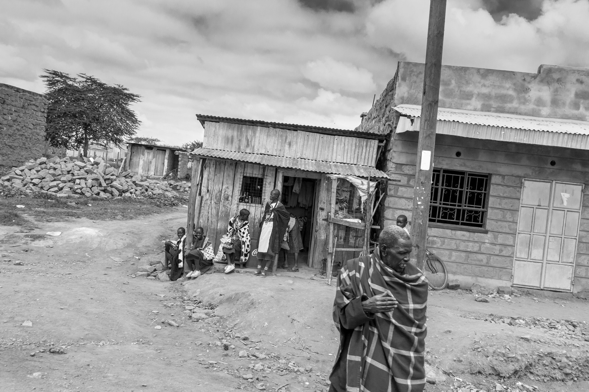 Кения. На обочине дороги. Фотограф Алексей Скоробогатько