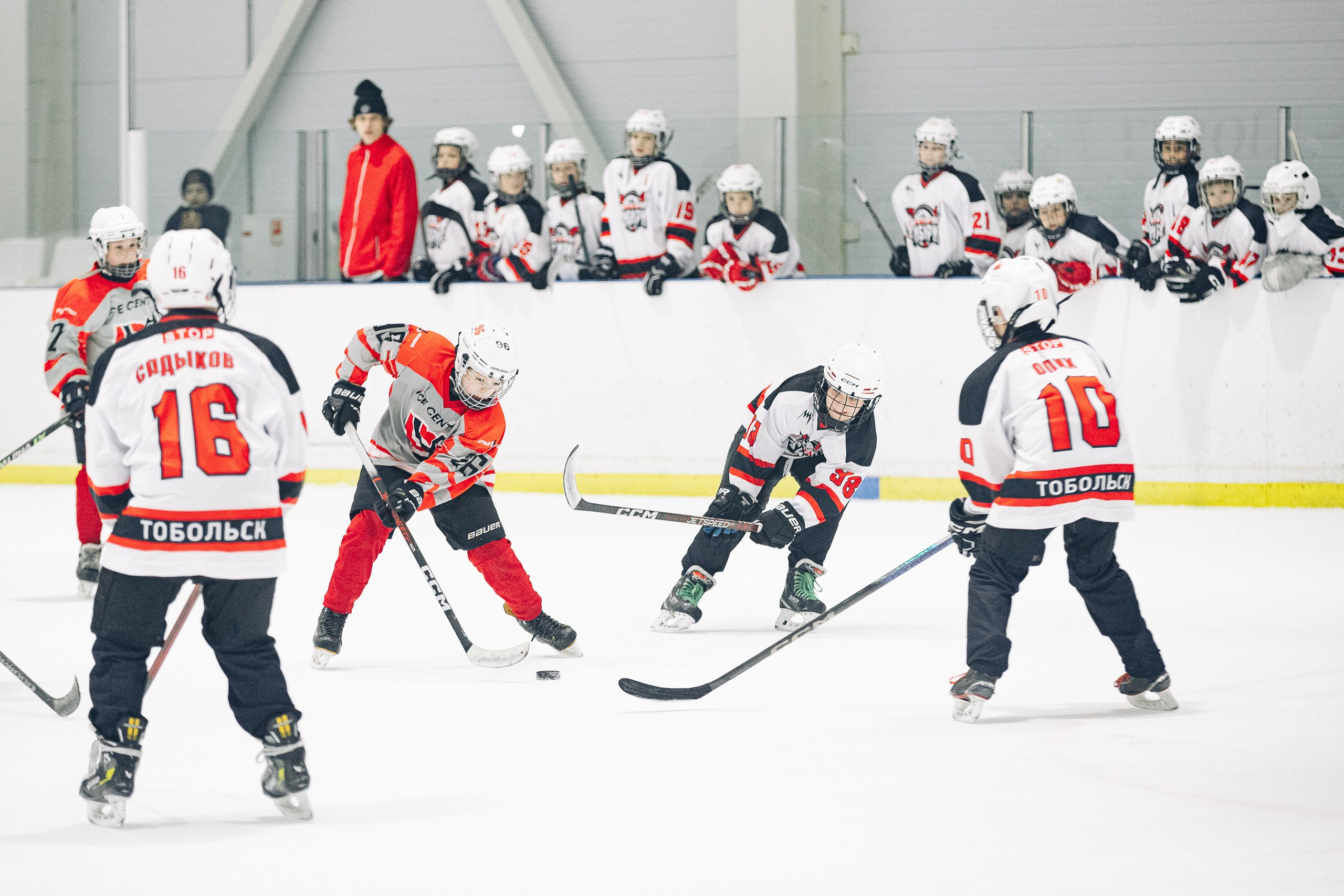 Первенство Тюмени по хоккею. MIG — студия спортивной фотографии Михаила Голянского