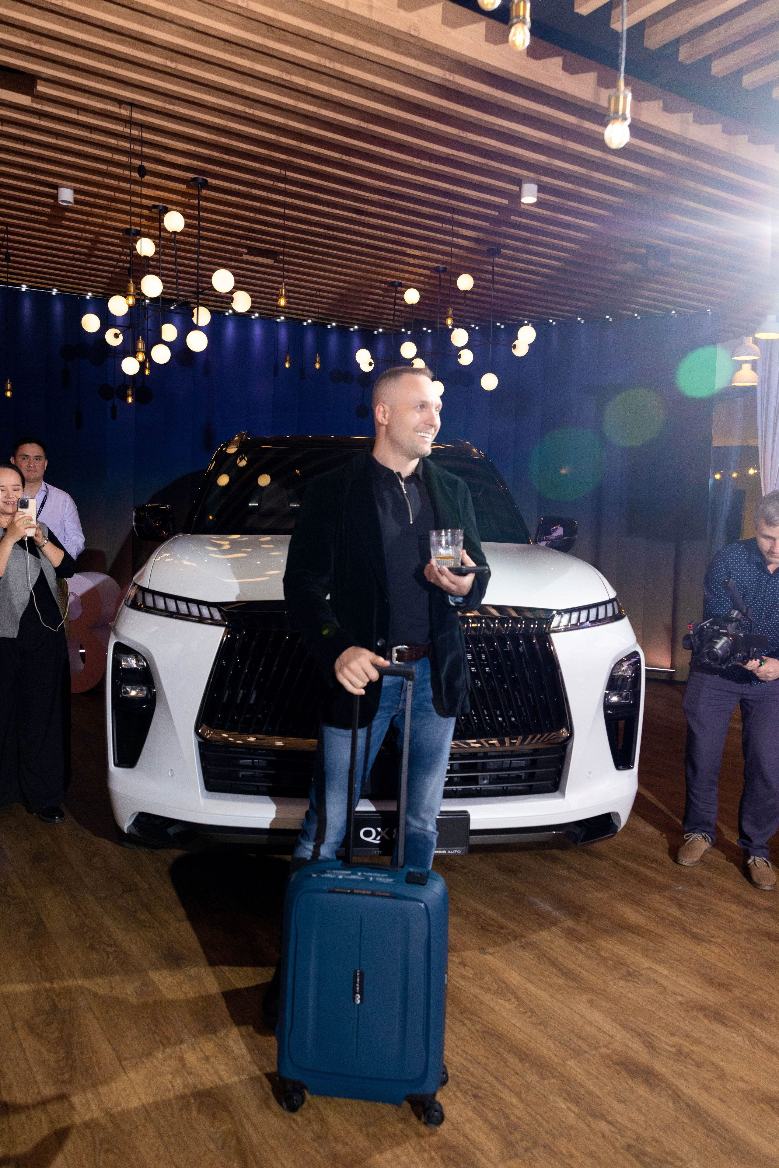 QX80 INFINITI. Кристина Шнайдер репортажный фотограф Алматы