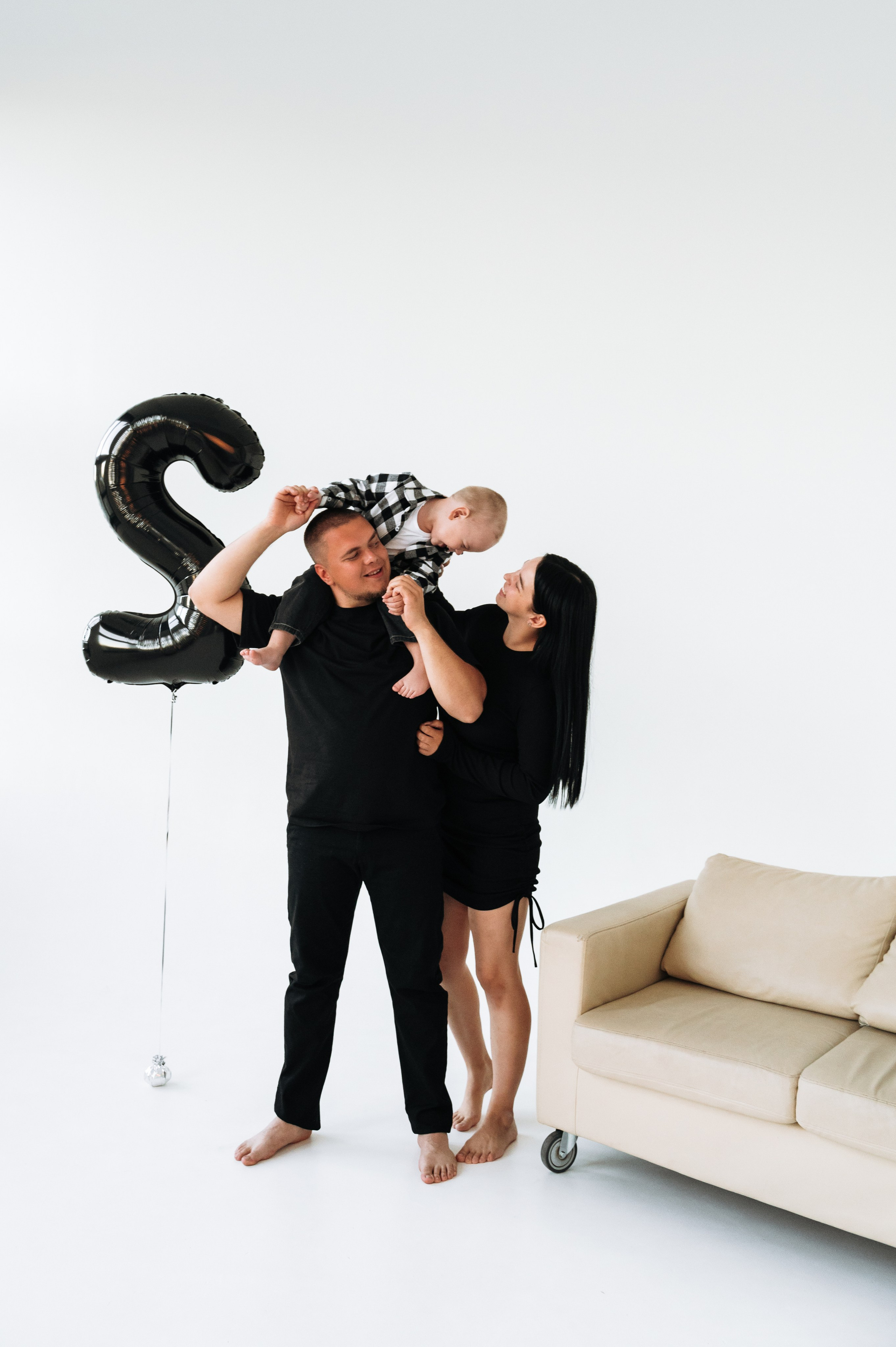 Фотосессия на день рождения мальчика 2 года. Портретный и семейный фотограф в Екатеринбурге Мария Чахеева