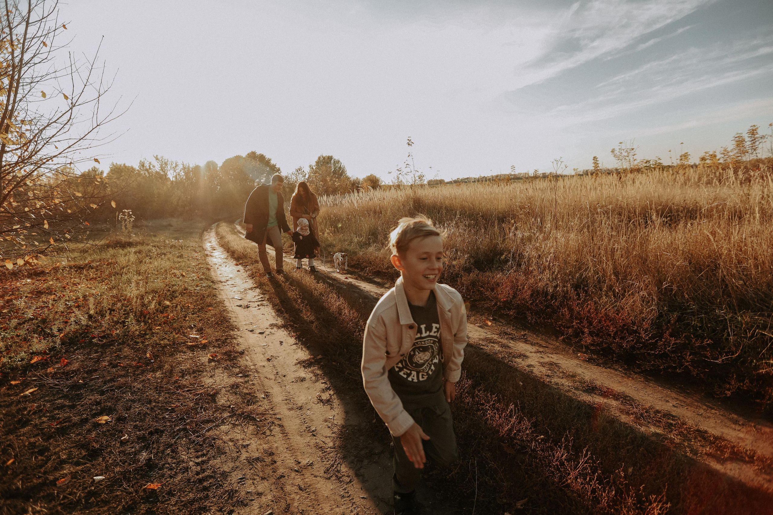 1+1=4. Свадебный и семейный фотограф Захарова Юлия