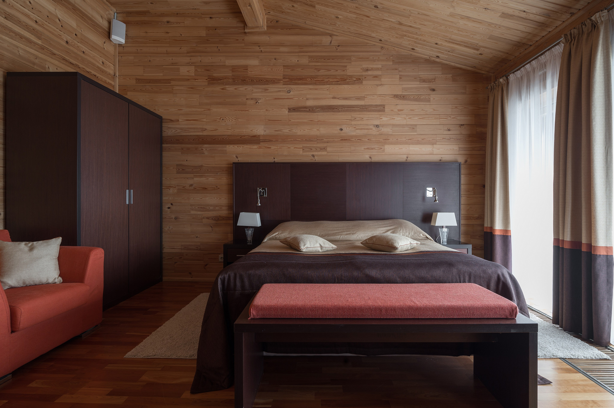 Дом на базе отдыха «ВАЛДАЙ». Интерьерный фотограф в Сочи Элина Габриелян