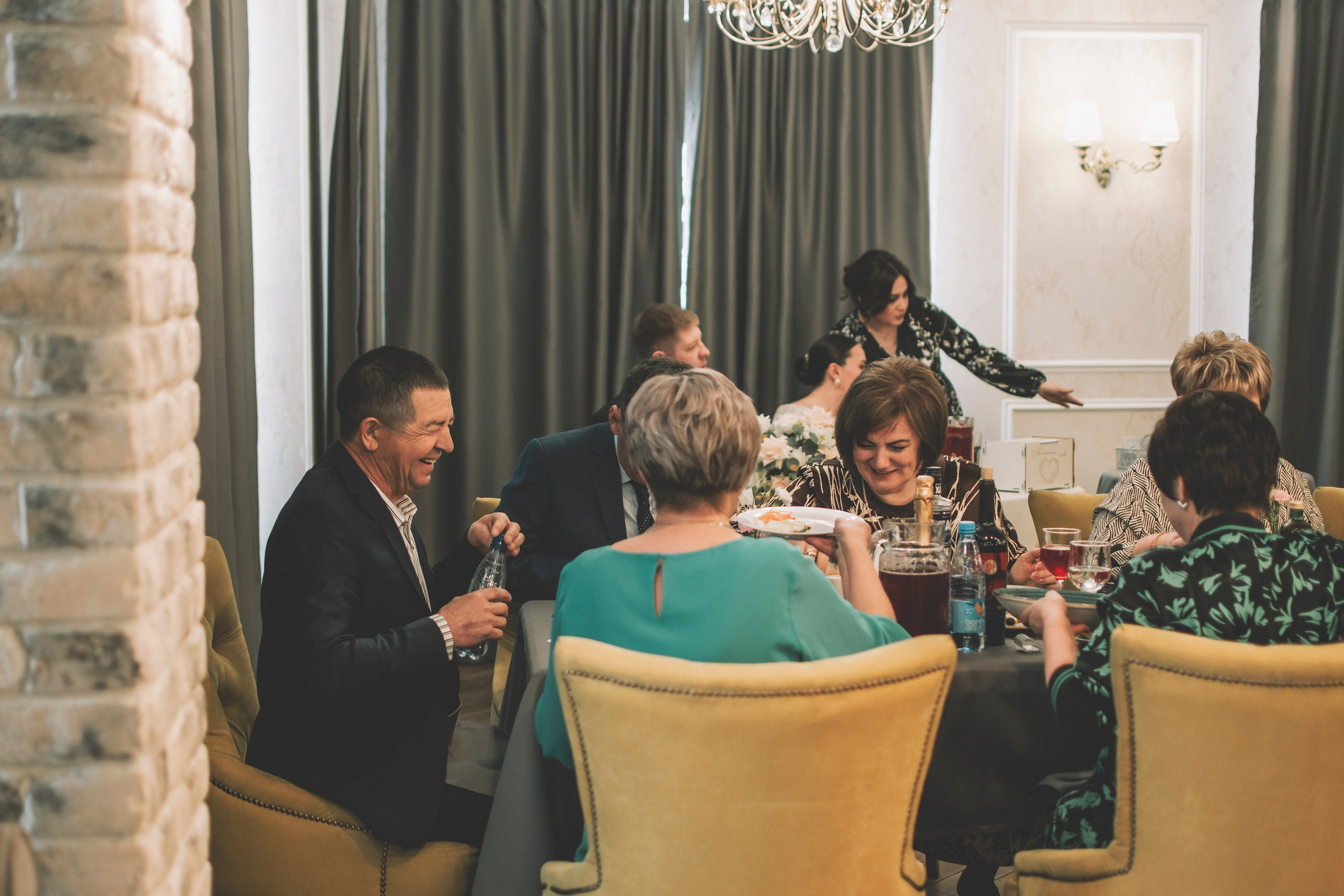 26.04.2025 (Фотосессия, роспись в Онии + фото с банкета). Семейный и свадебный фотограф Губкинский и Ставрополь